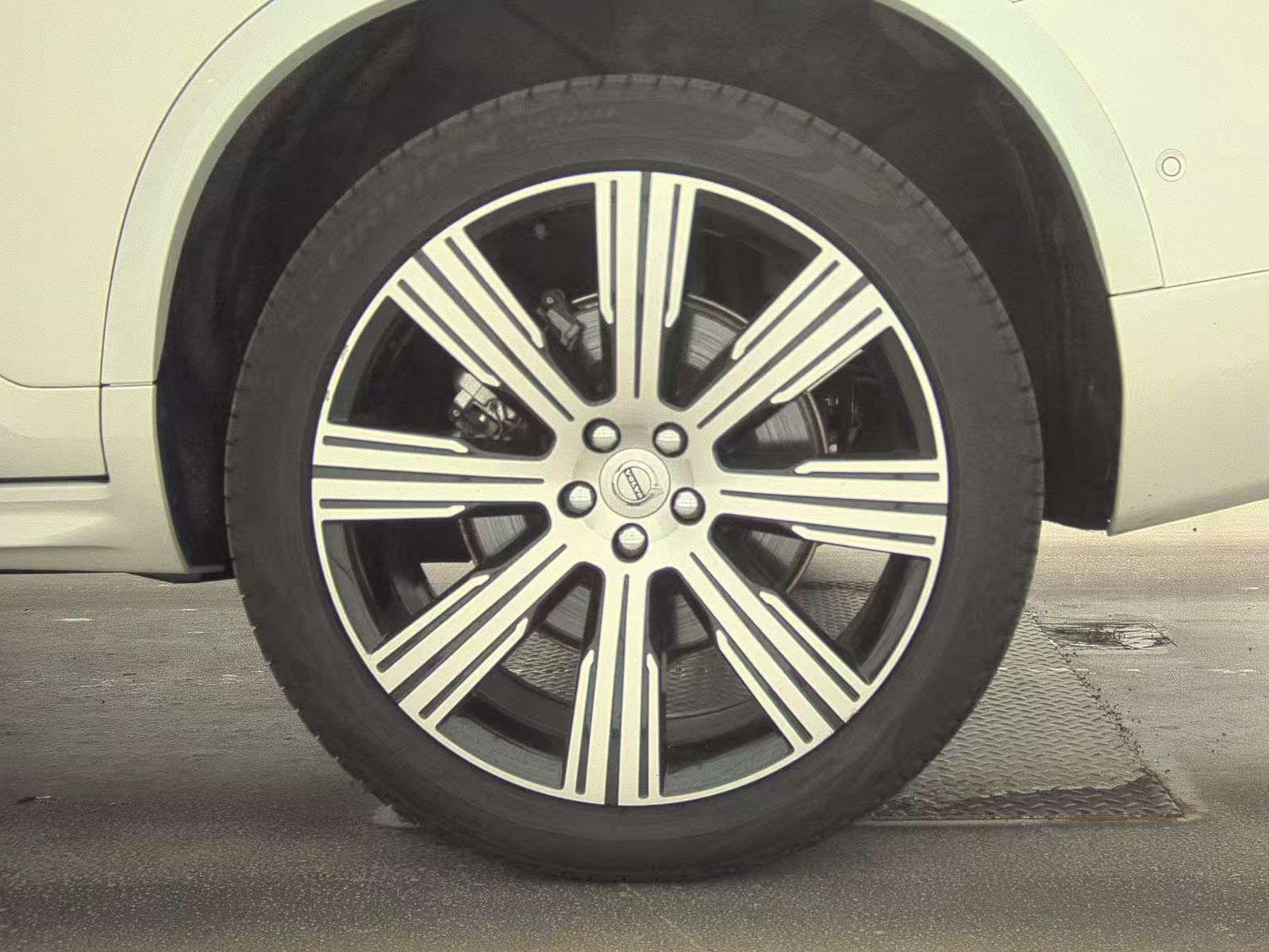 2024 Volvo XC90 Recharge T8 Plus AWD