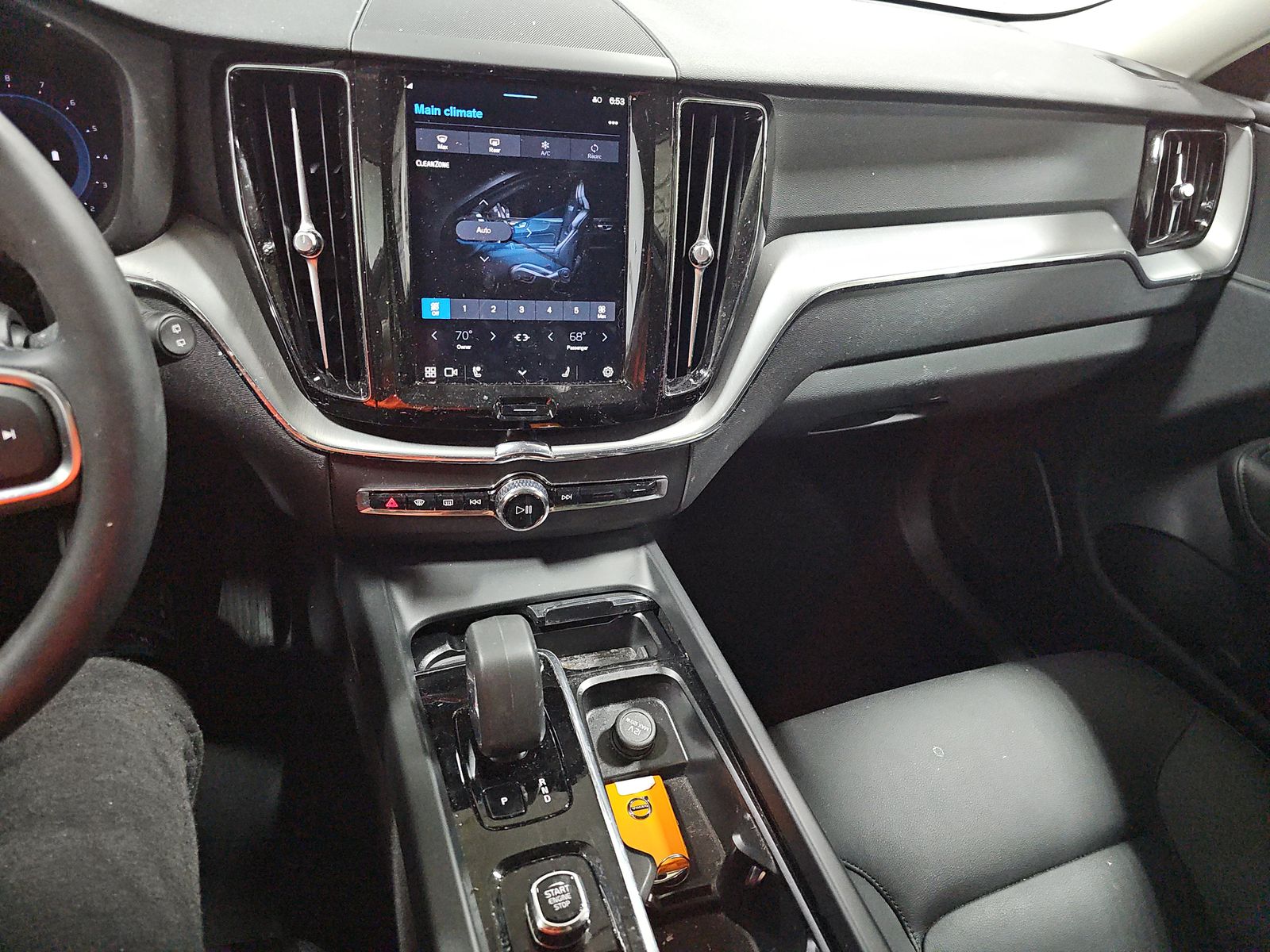 2024 Volvo XC60 B5 Core AWD