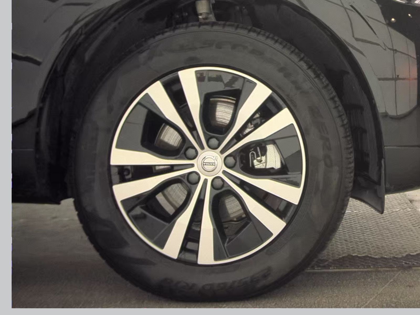 2024 Volvo XC60 B5 Core AWD