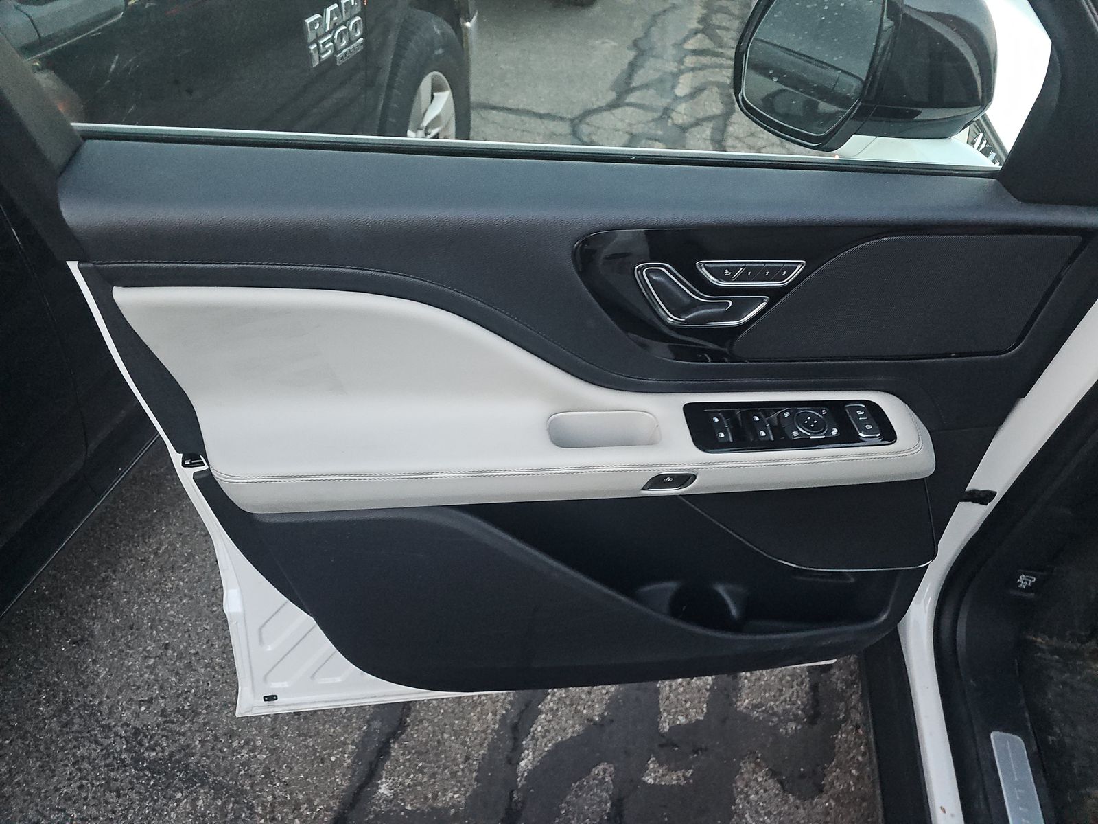 2025 Lincoln Aviator Premiere AWD