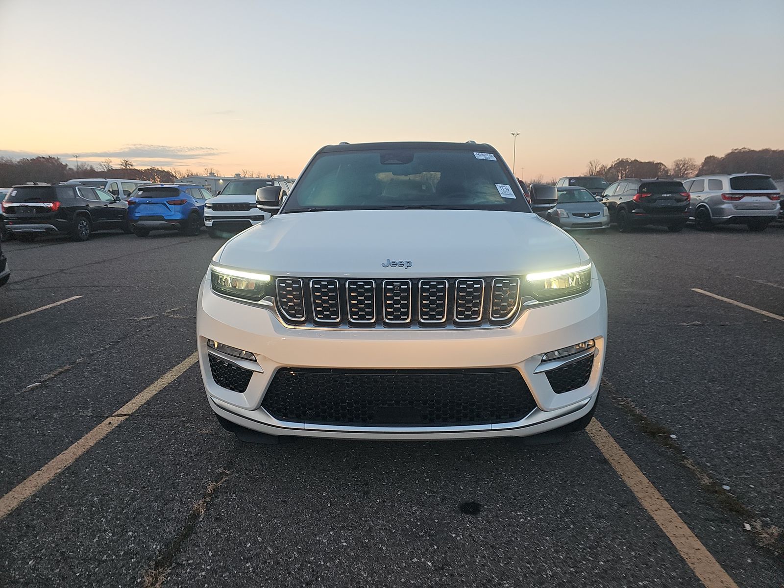 2022 Jeep Grand Cherokee Summit AWD