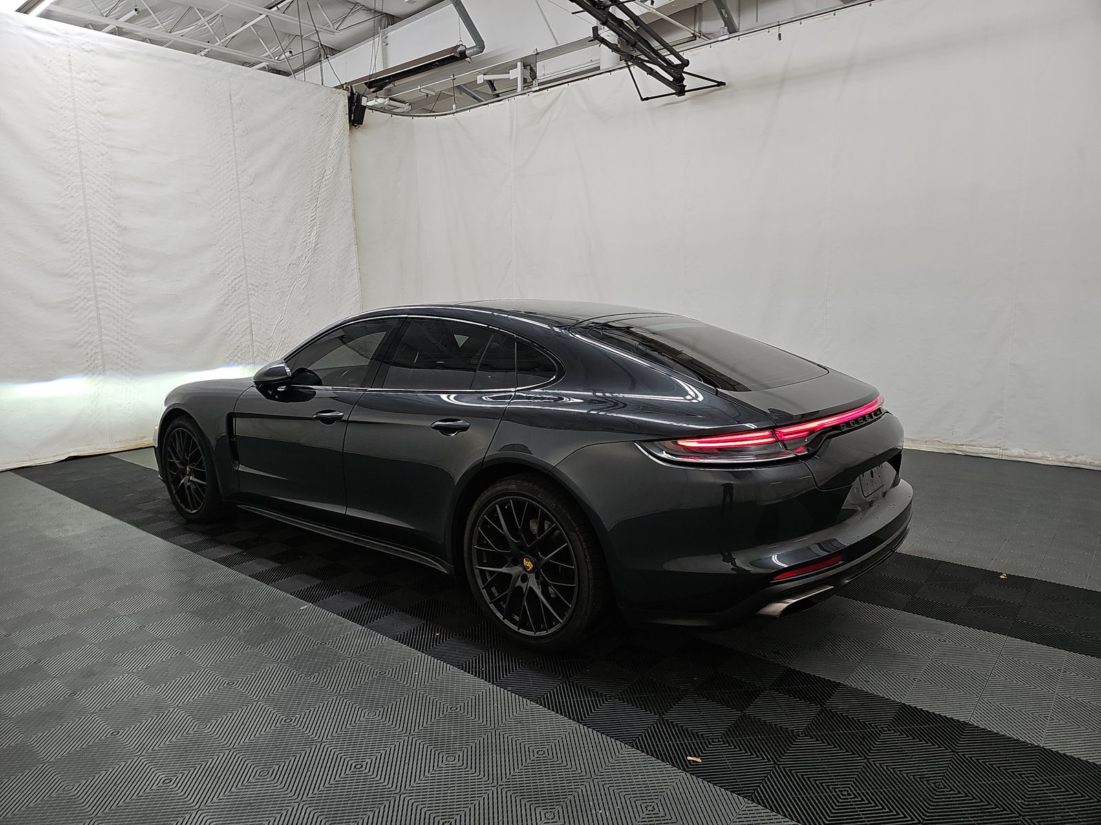 2022 Porsche Panamera 4 AWD