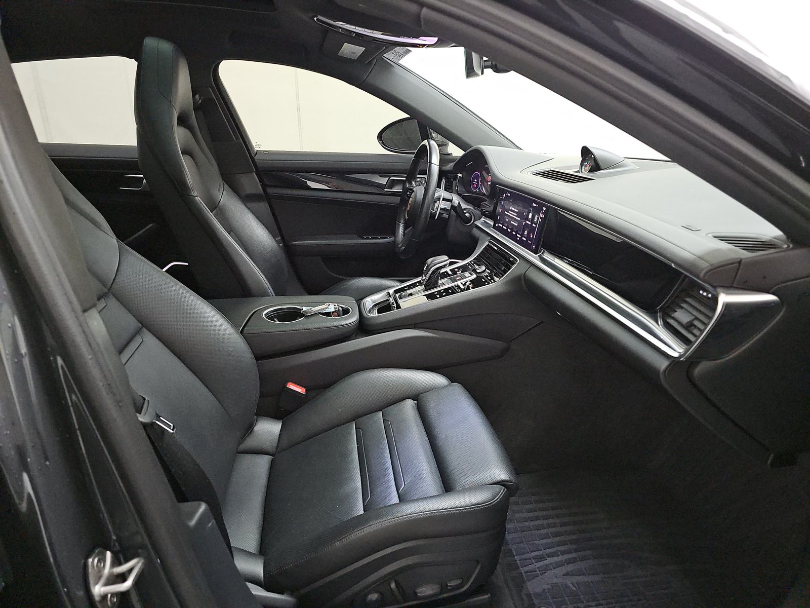 2022 Porsche Panamera 4 AWD