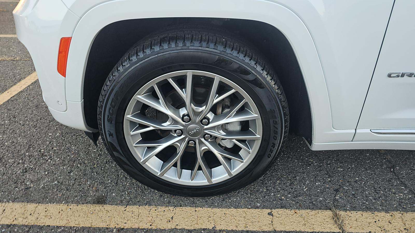 2022 Jeep Grand Cherokee Summit AWD