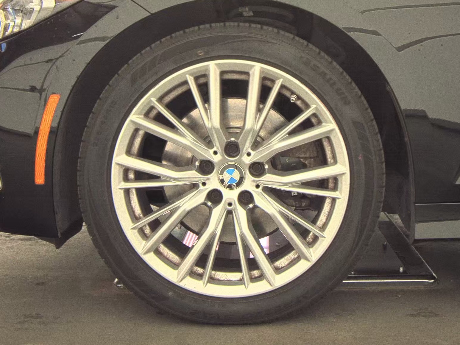 2024 BMW 3 Series 330i RWD