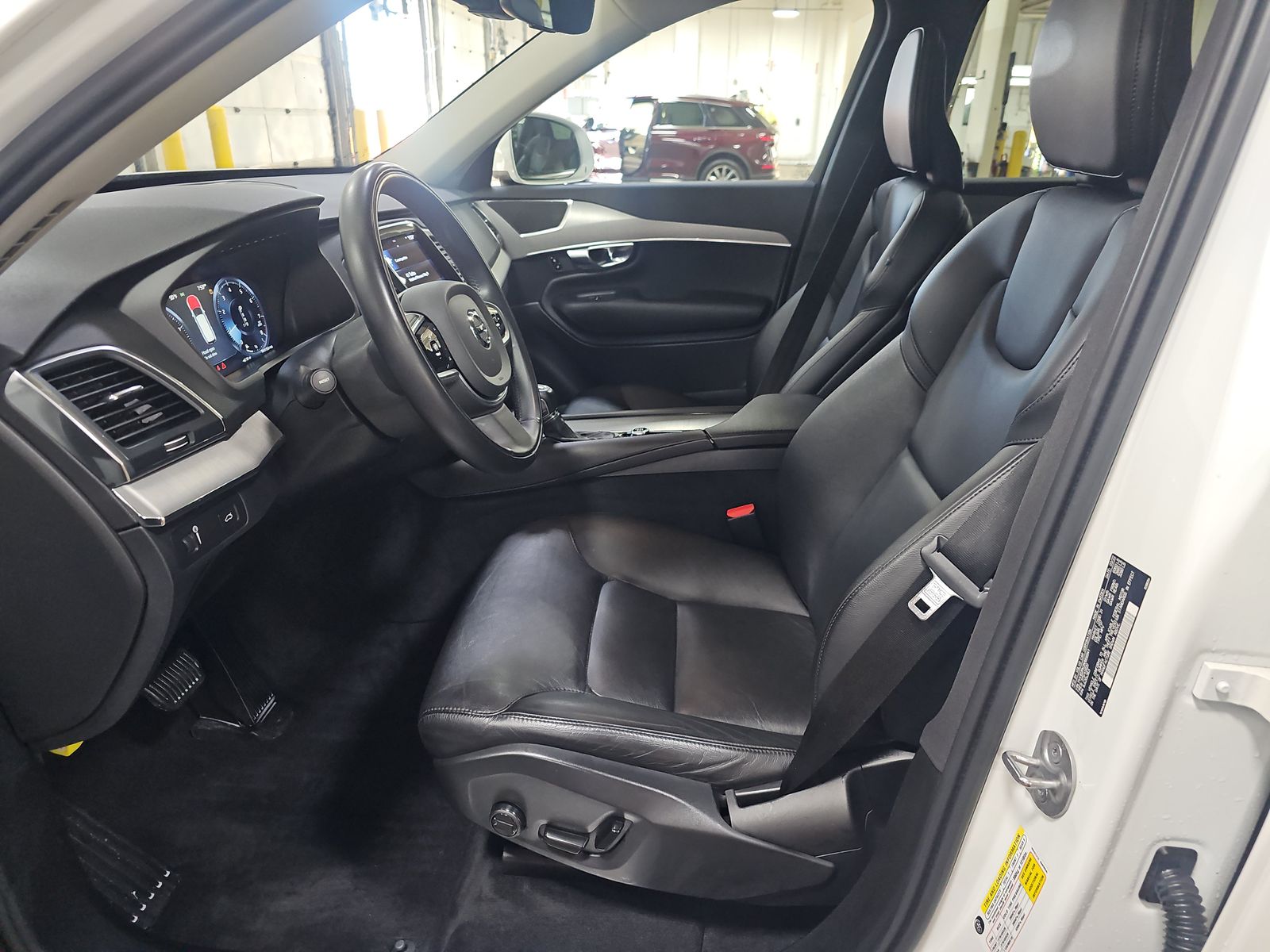 2022 Volvo XC90 T5 Momentum AWD