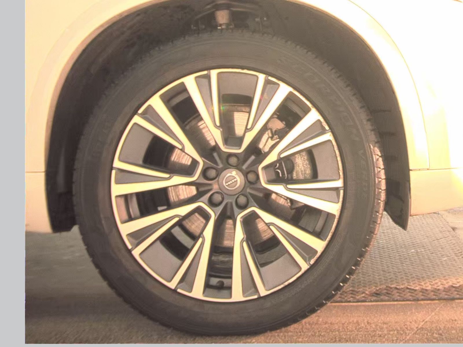 2022 Volvo XC90 T5 Momentum AWD