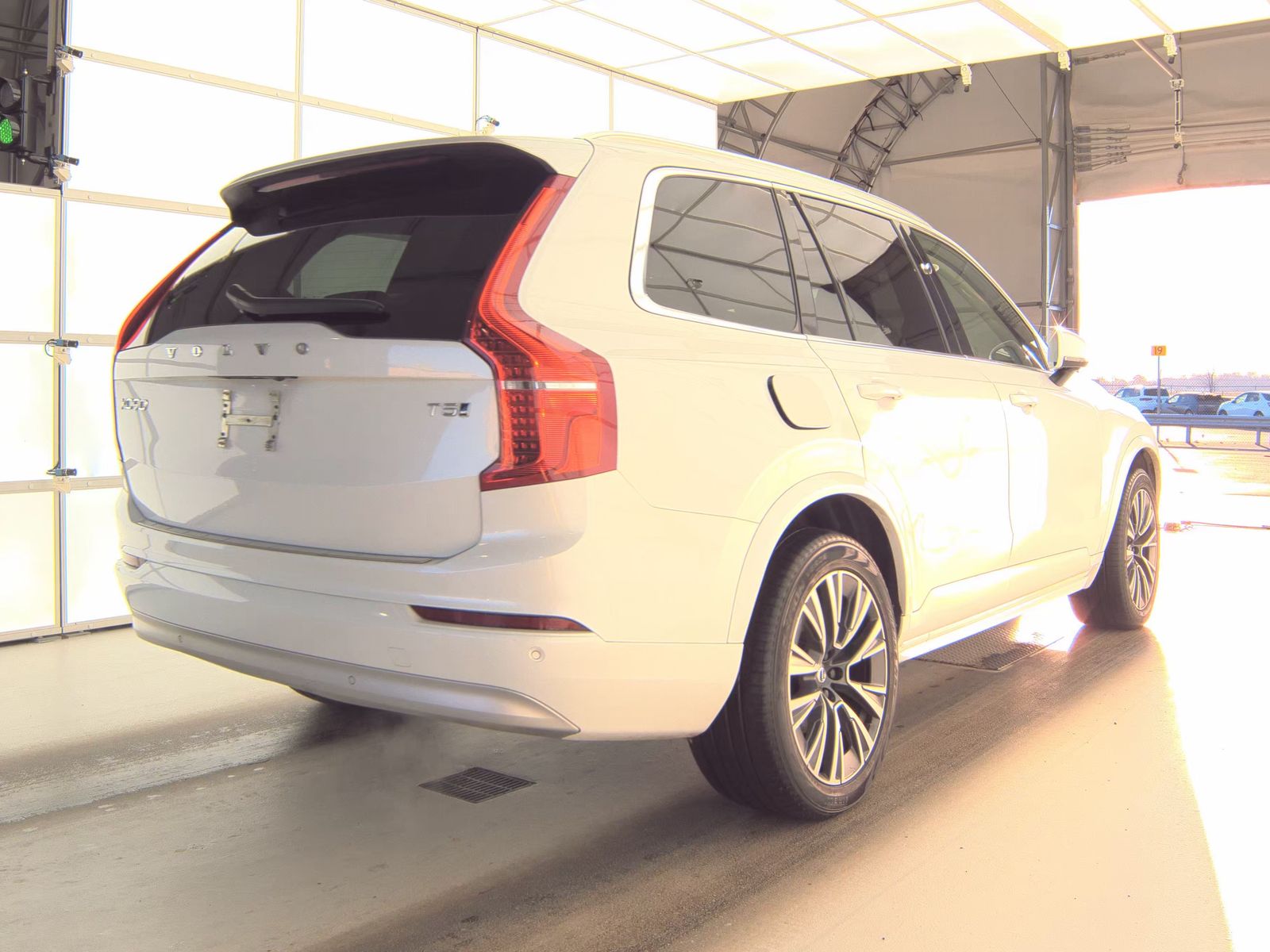 2022 Volvo XC90 T5 Momentum AWD