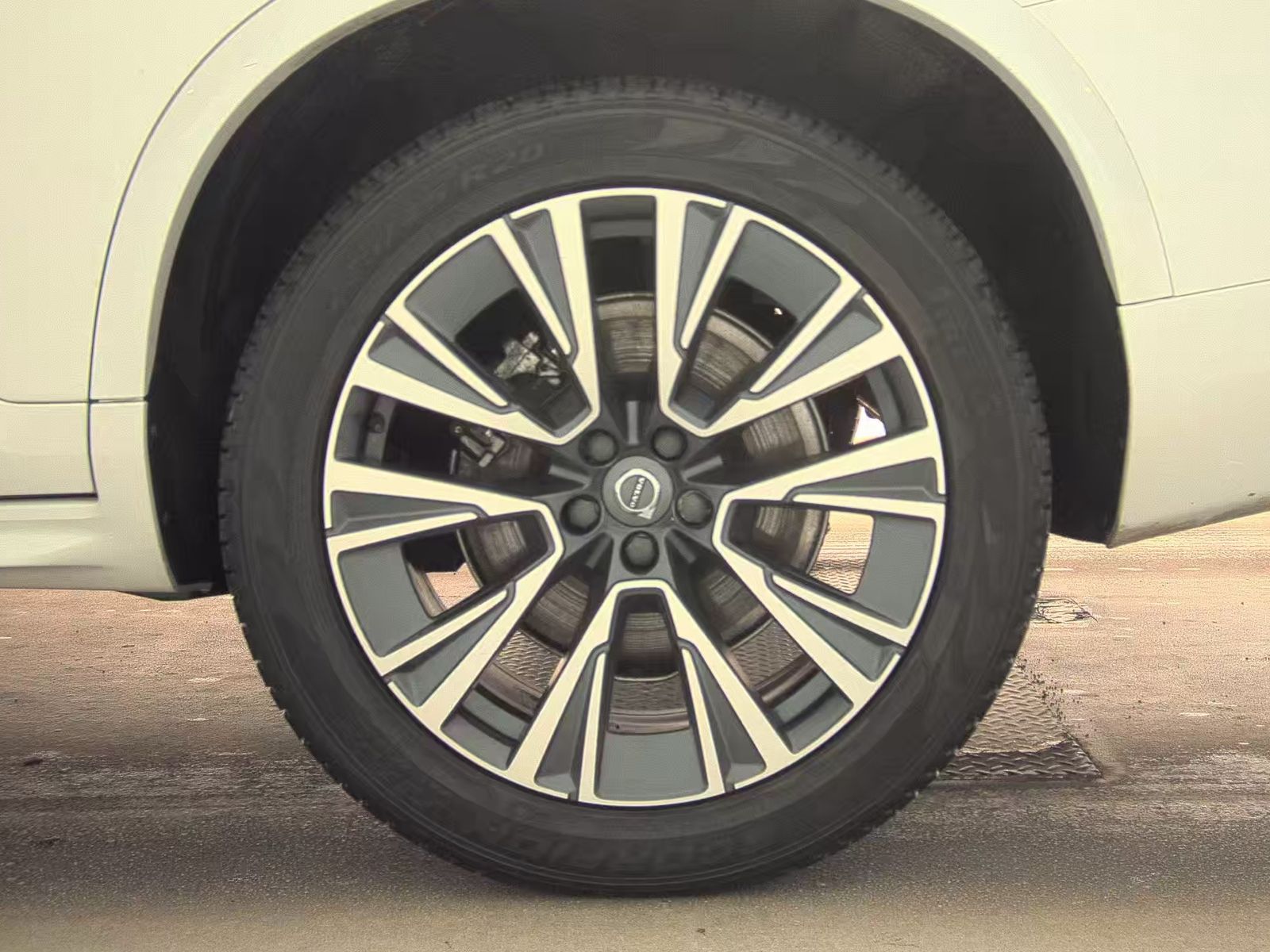 2022 Volvo XC90 T5 Momentum AWD