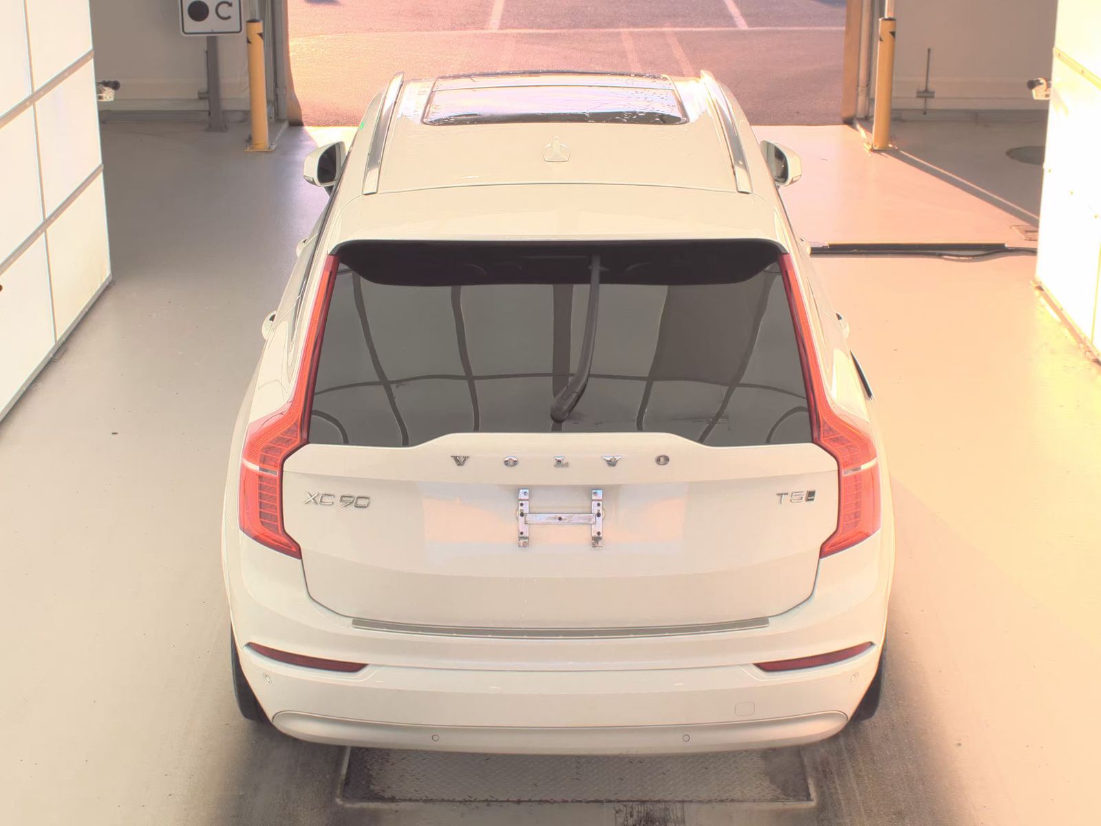 2022 Volvo XC90 T5 Momentum AWD