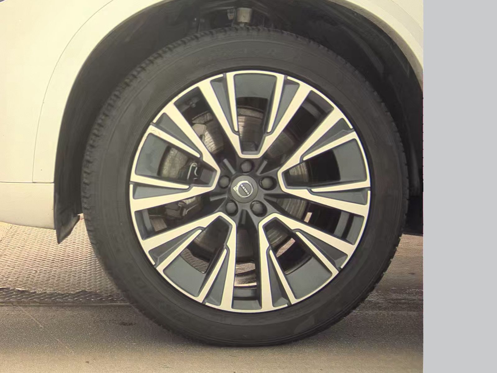 2022 Volvo XC90 T5 Momentum AWD