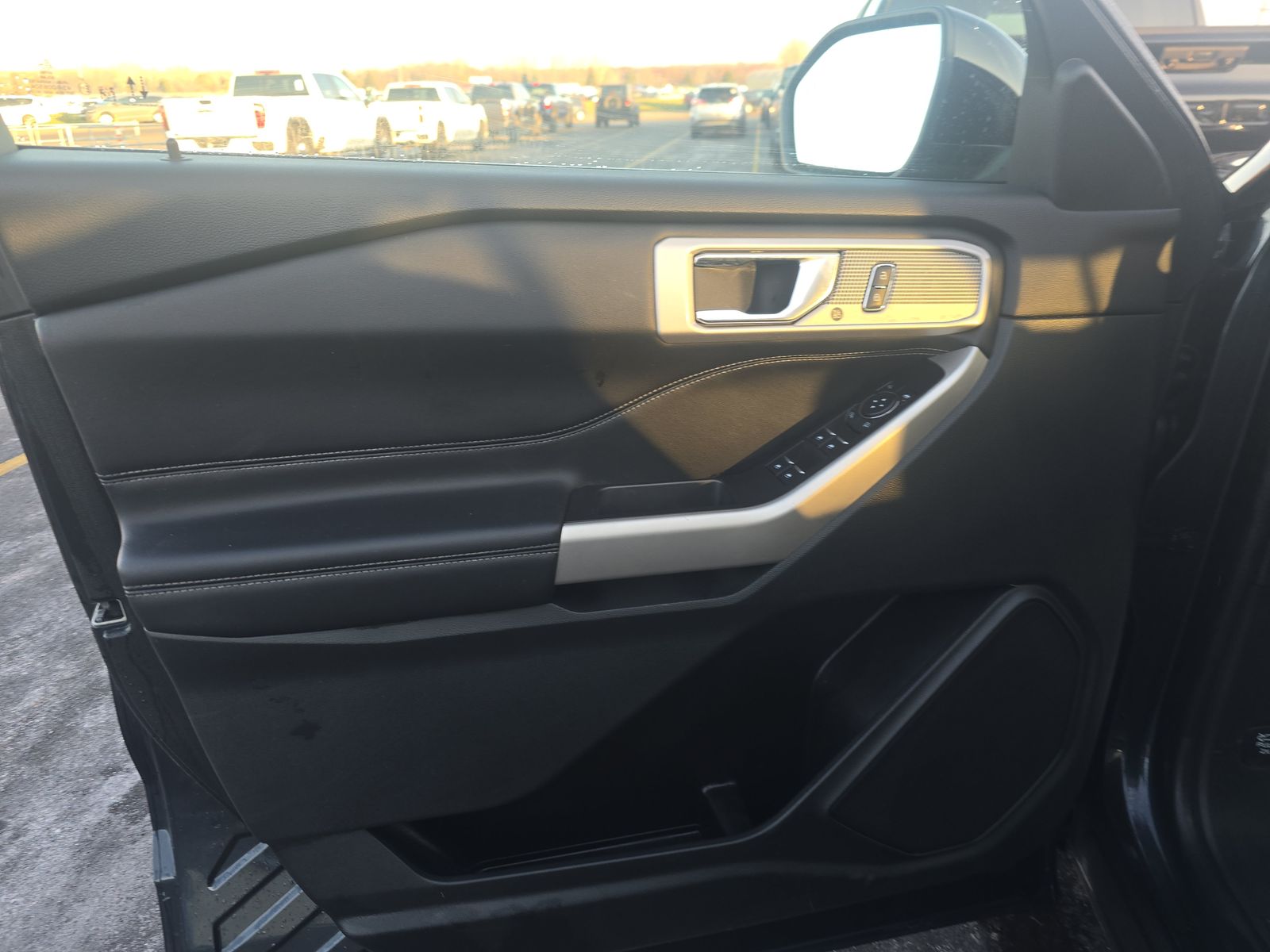 2024 Ford Explorer XLT AWD