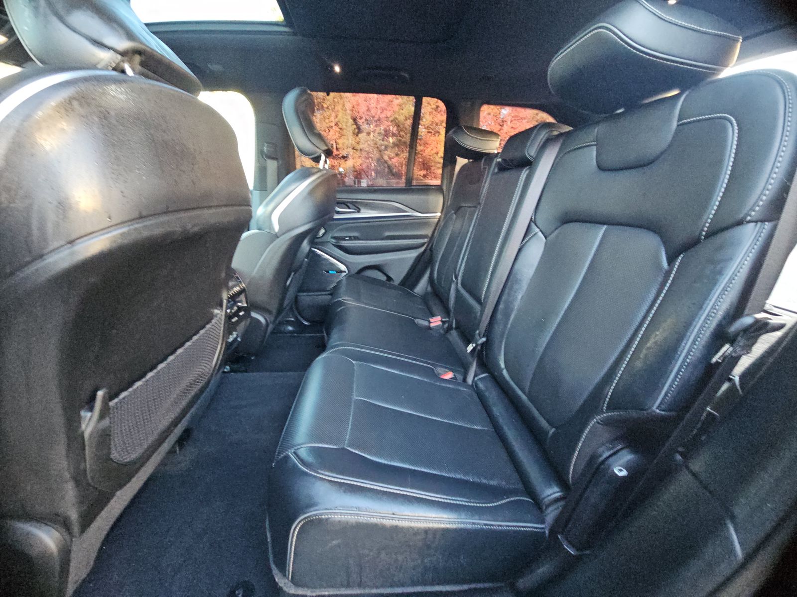 2022 Jeep Grand Cherokee Overland AWD