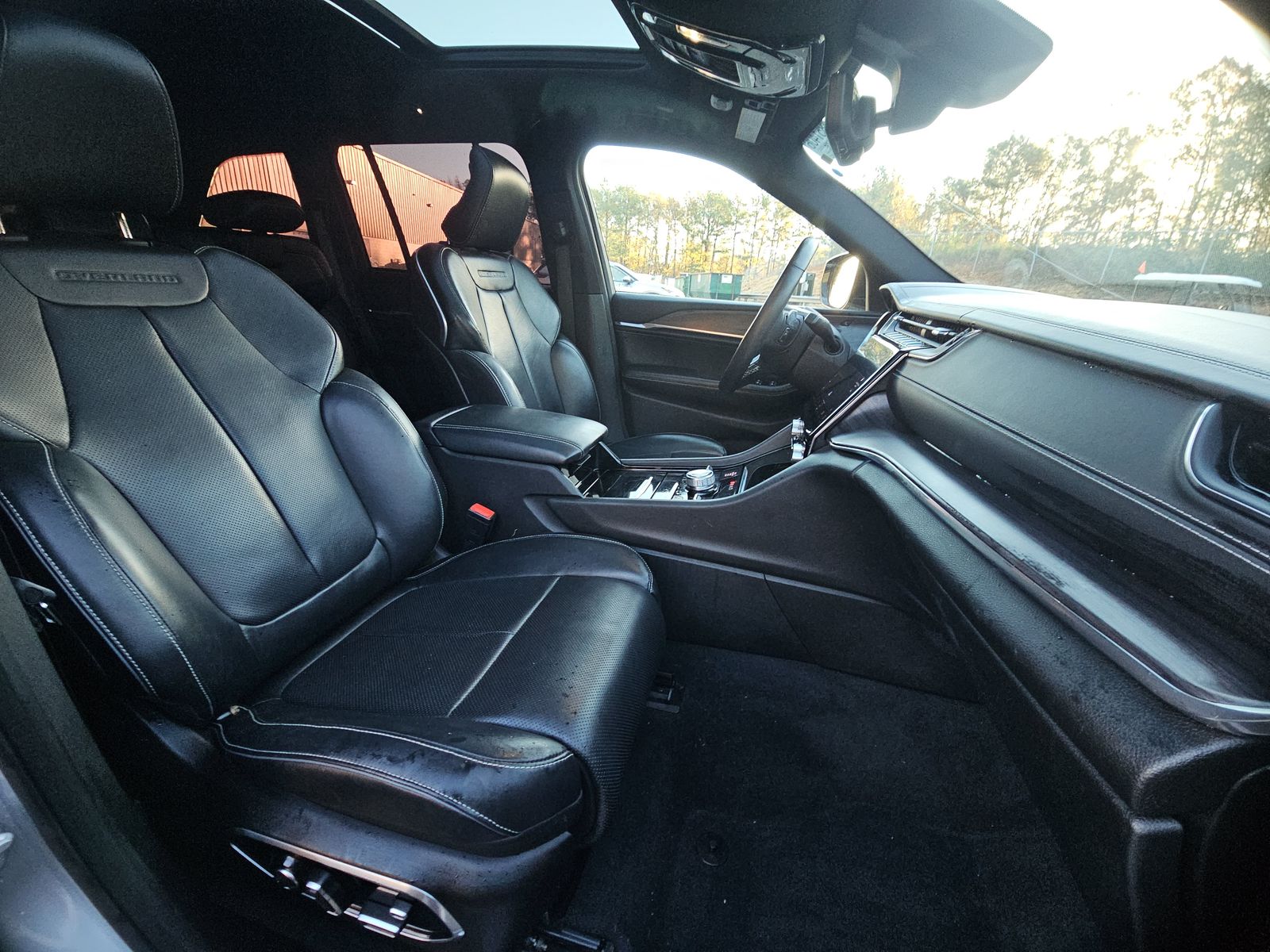 2022 Jeep Grand Cherokee Overland AWD