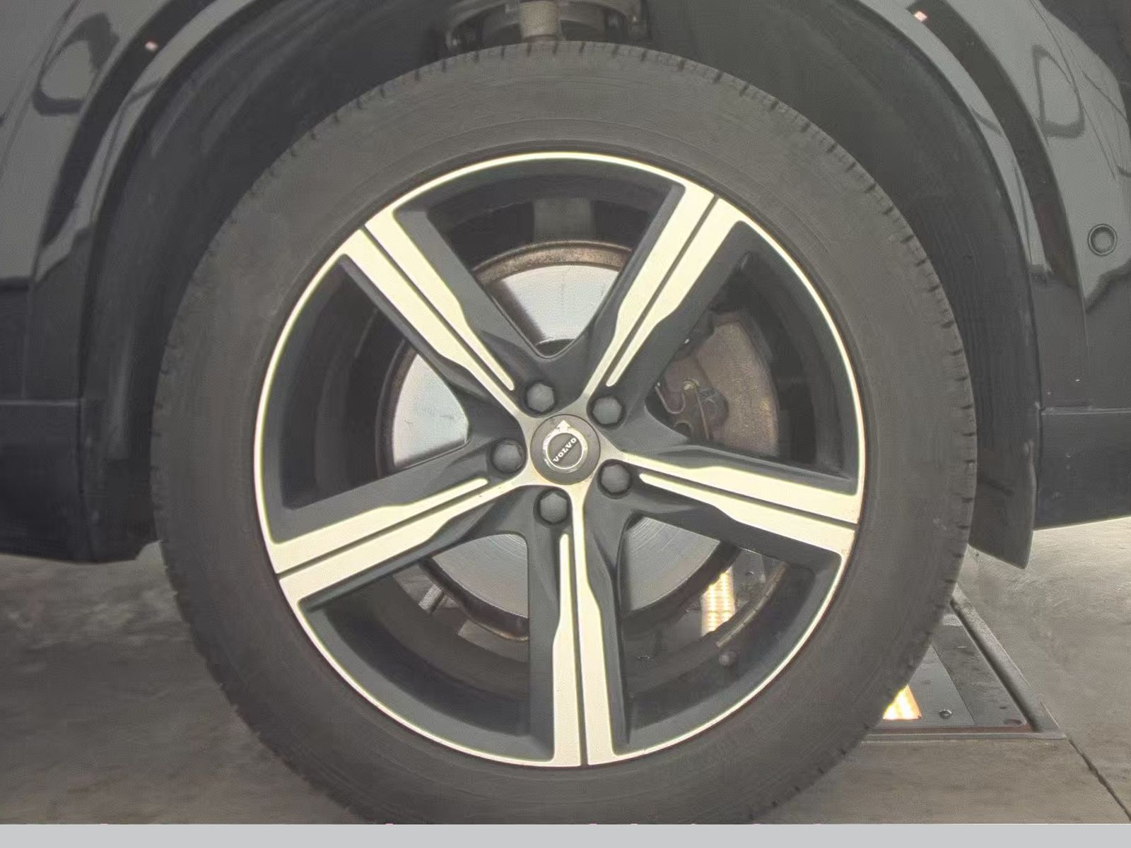 2019 Volvo XC90 T6 R-Design AWD