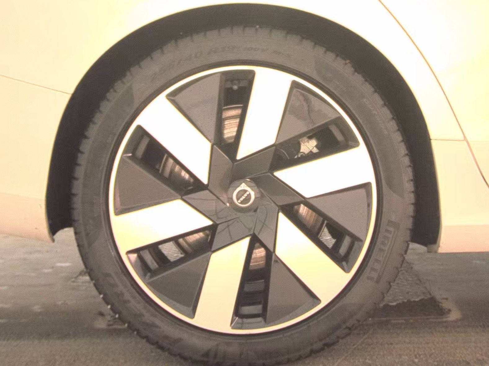 2024 Volvo S60 Recharge T8 Ultimate AWD