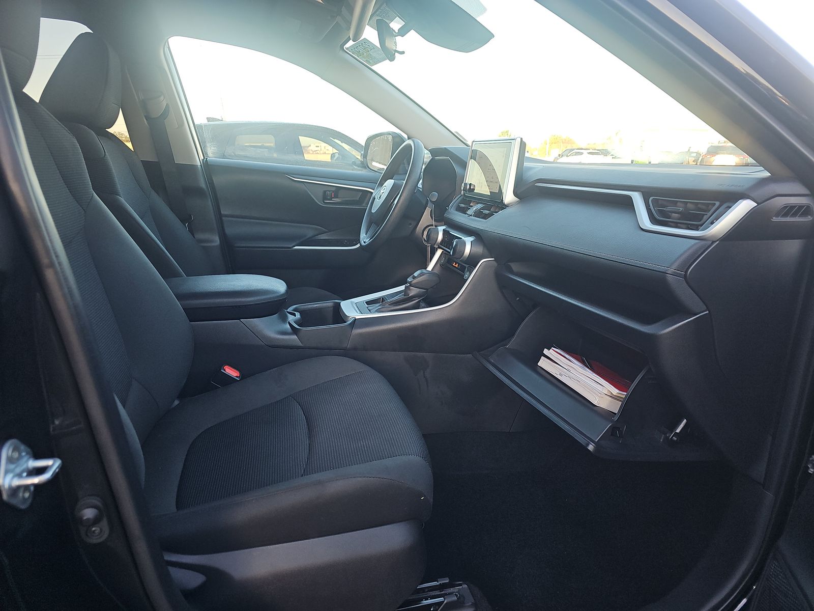 2025 Toyota RAV4 LE AWD