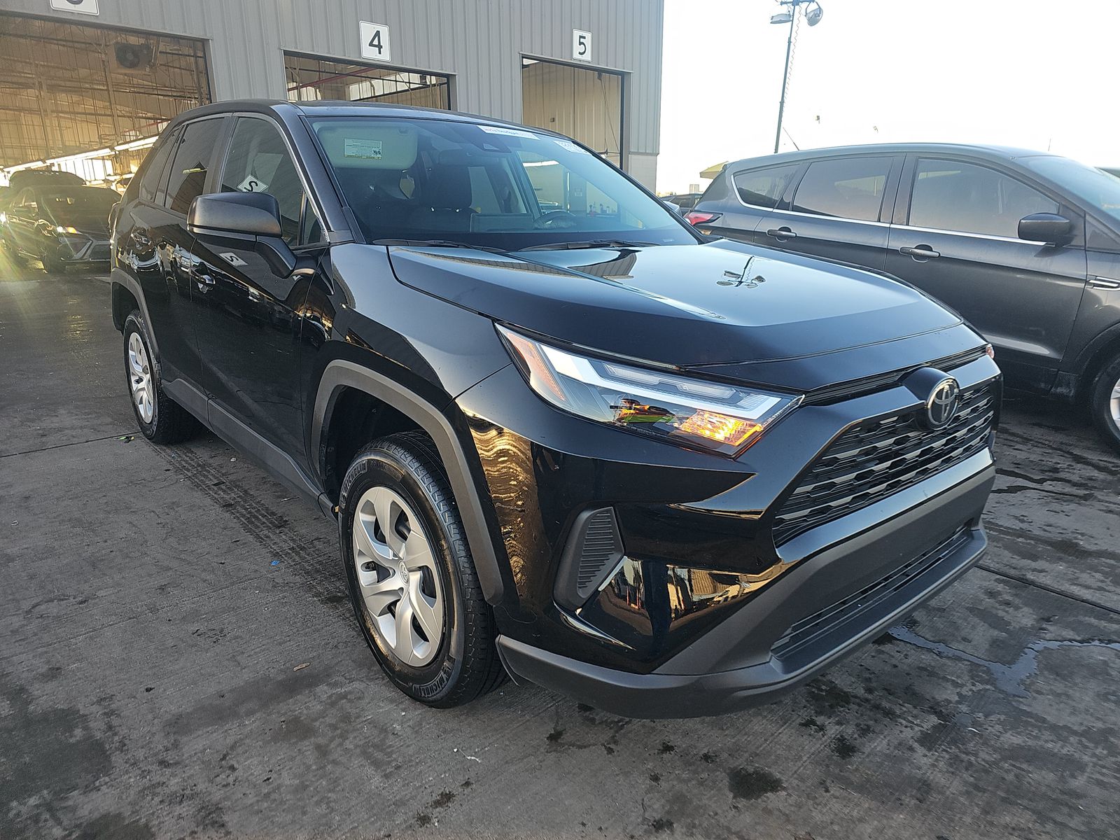 2025 Toyota RAV4 LE AWD