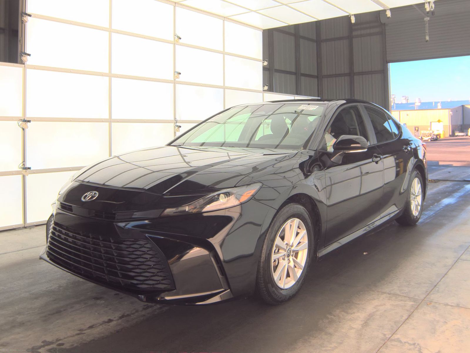 2025 Toyota Camry LE FWD