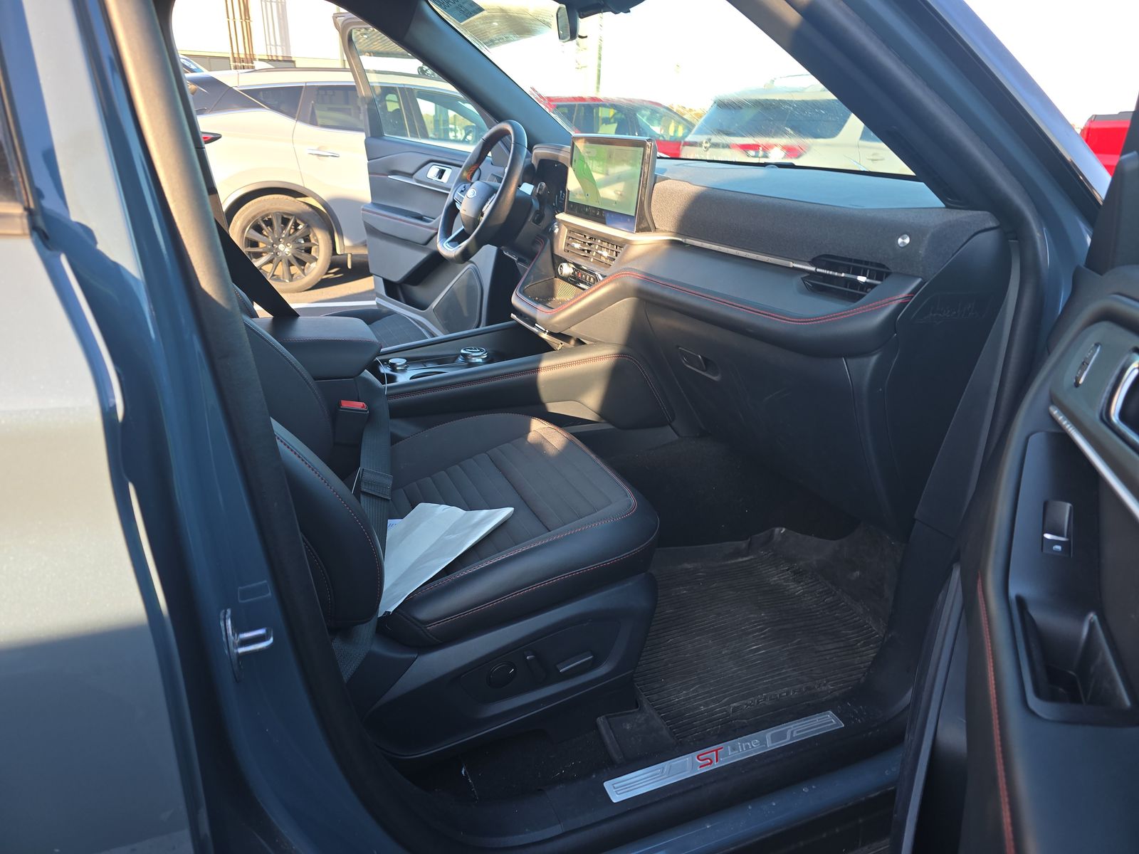 2025 Ford Explorer ST-Line AWD