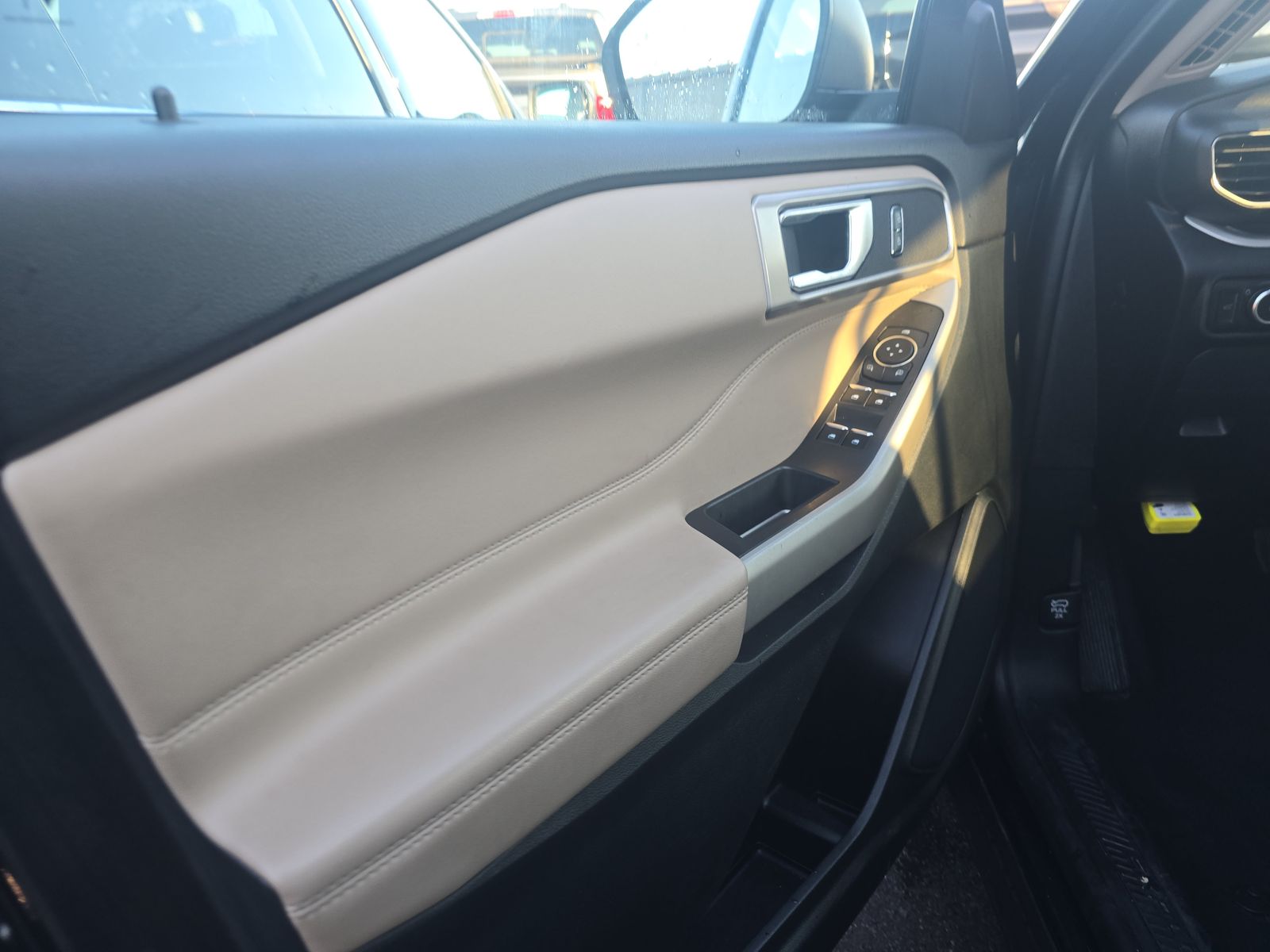 2024 Ford Explorer XLT RWD