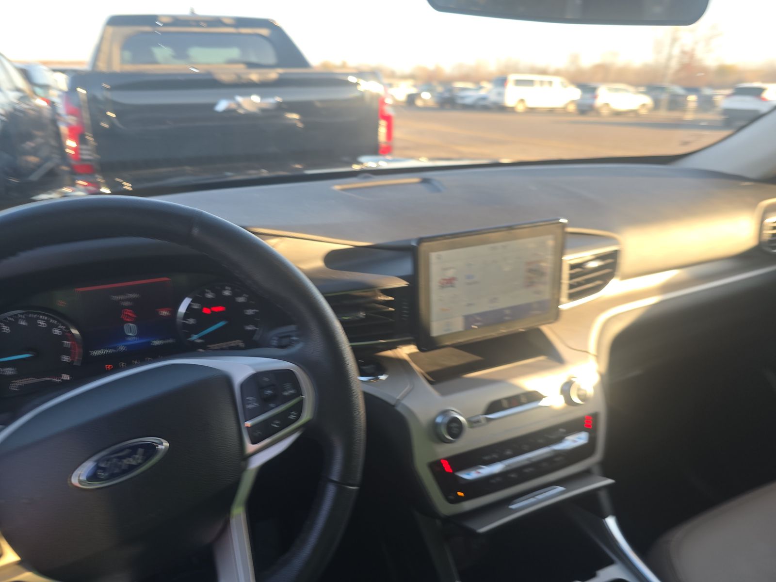 2024 Ford Explorer XLT RWD