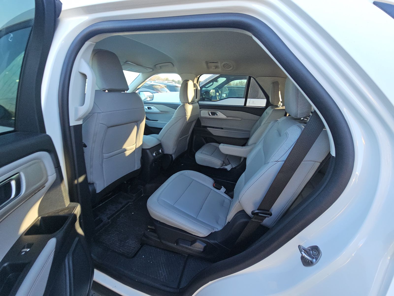 2025 Ford Explorer Active AWD