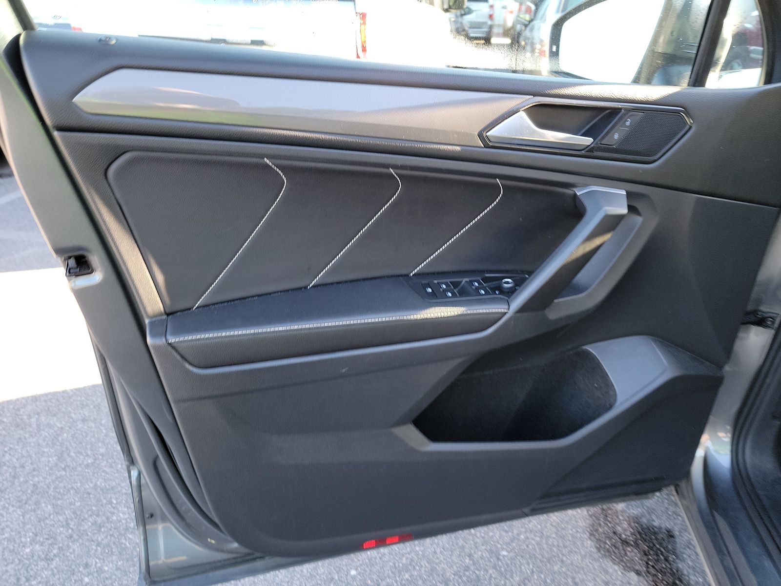 2022 Volkswagen Tiguan 2.0T SE FWD