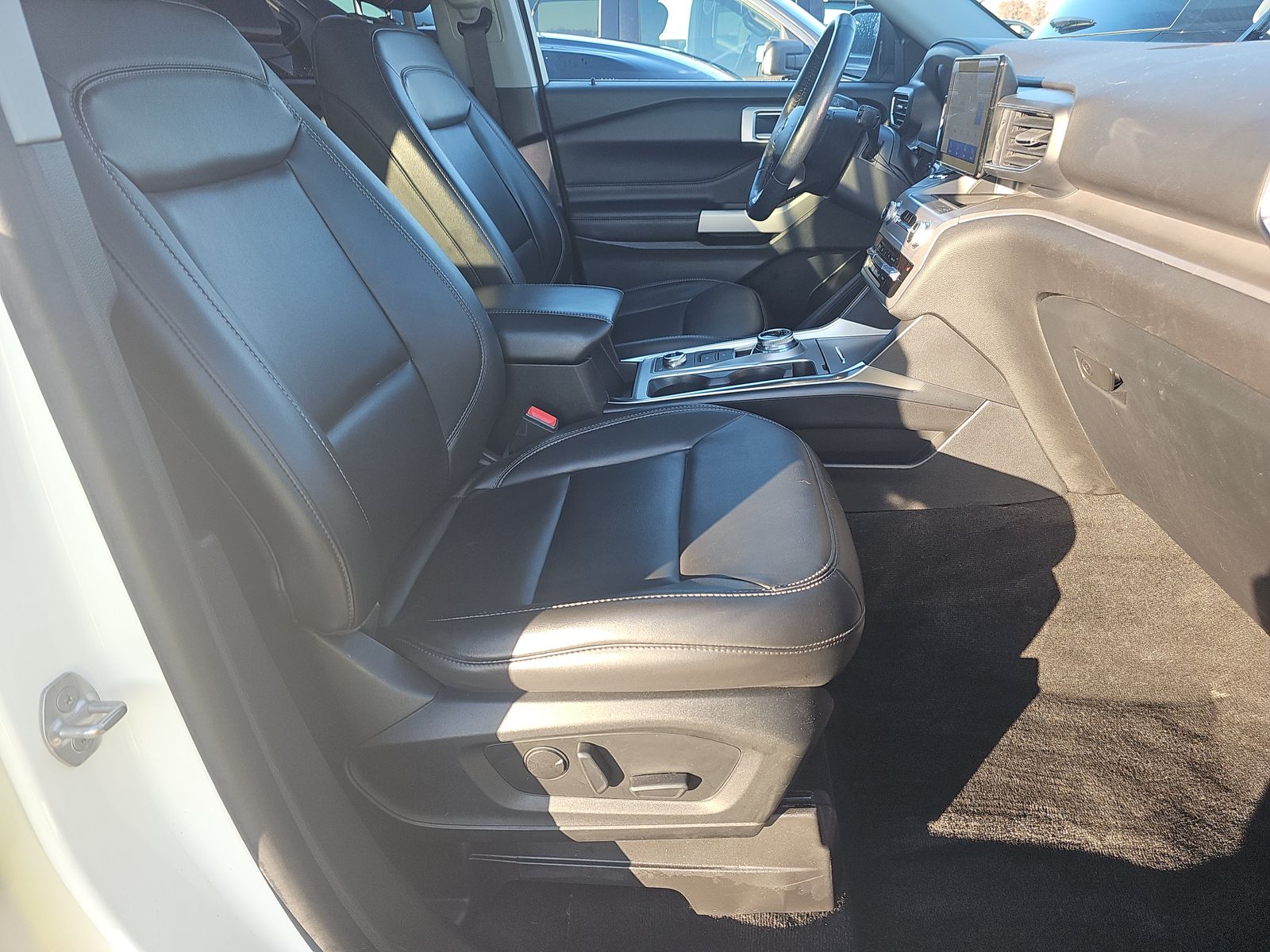 2022 Ford Explorer XLT AWD