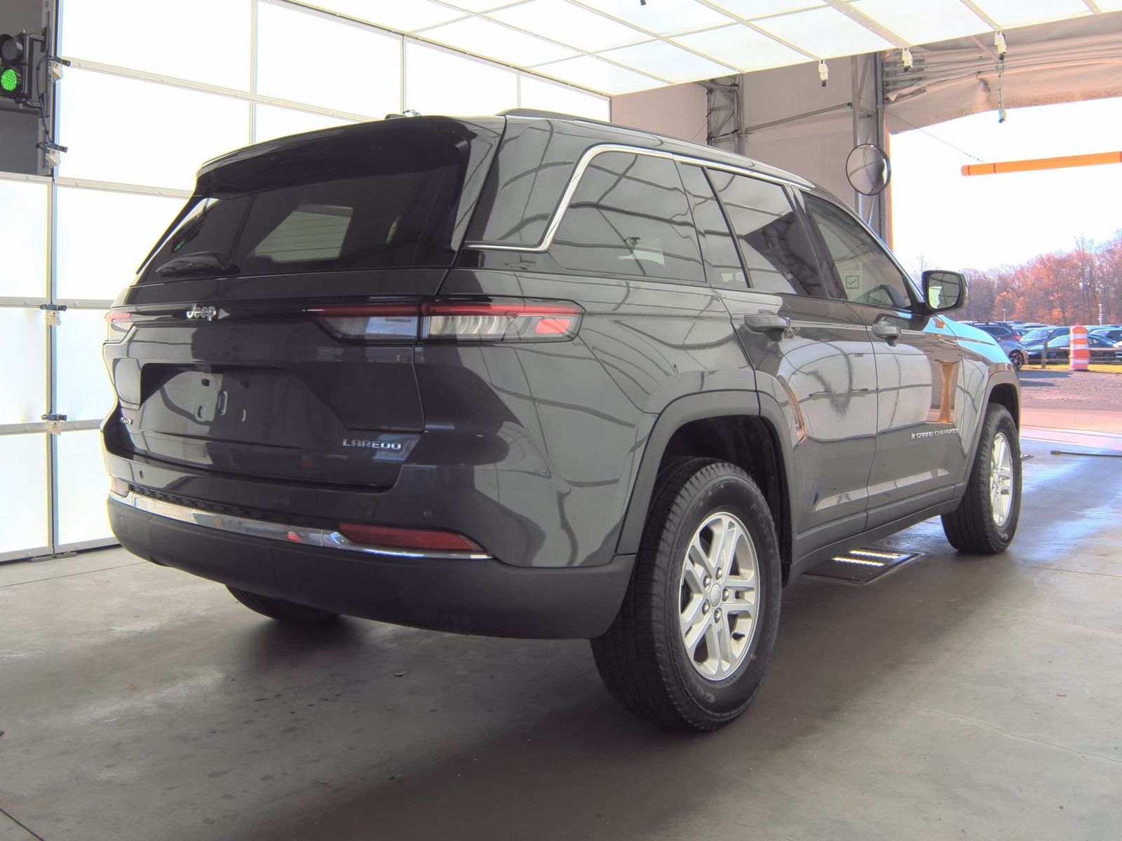 2023 Jeep Grand Cherokee Laredo AWD