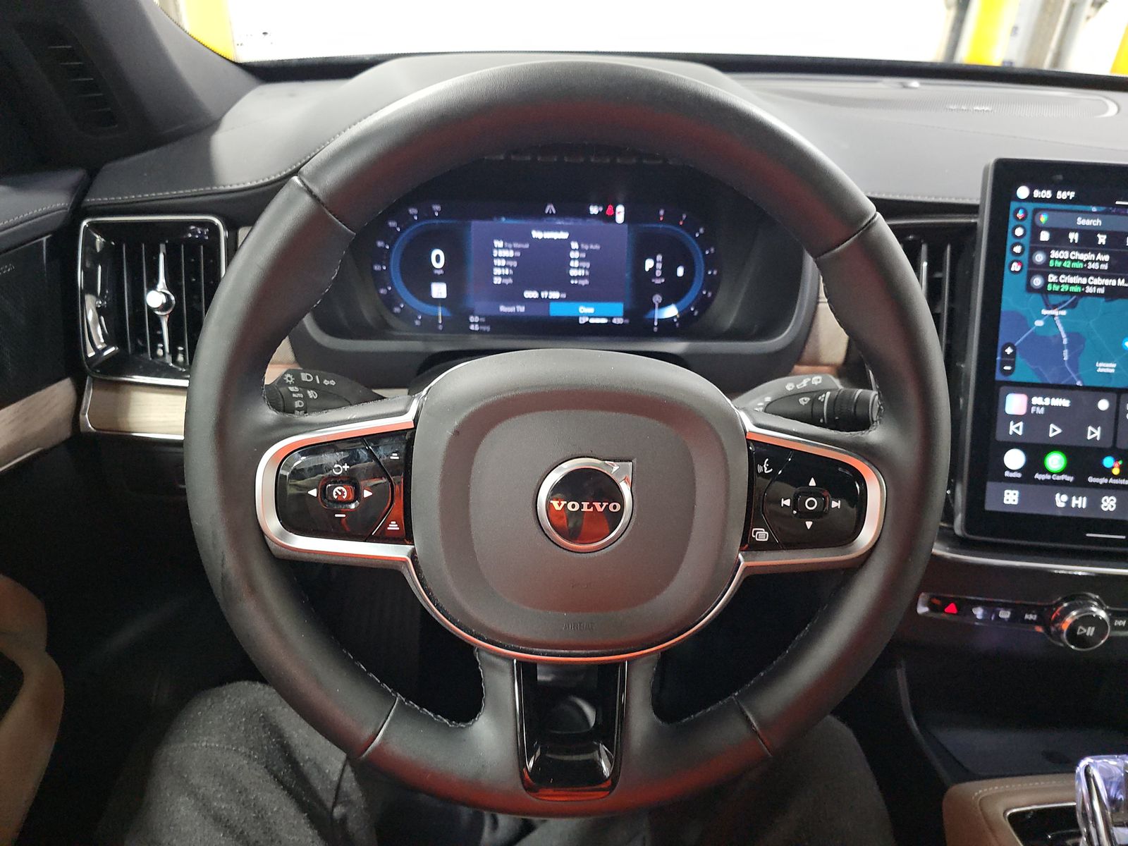 2025 Volvo XC90 B6 Plus AWD