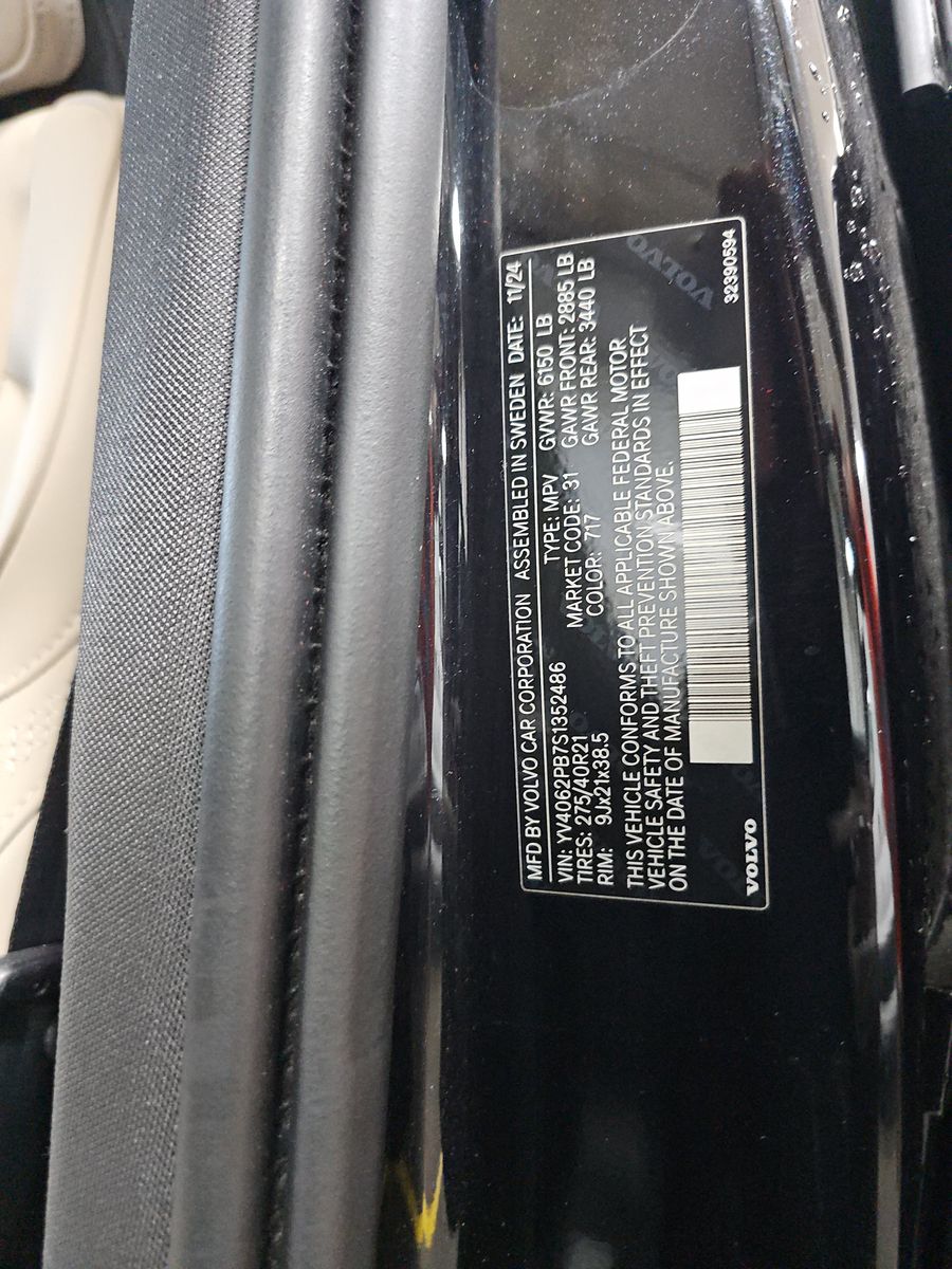 2025 Volvo XC90 B6 Plus AWD