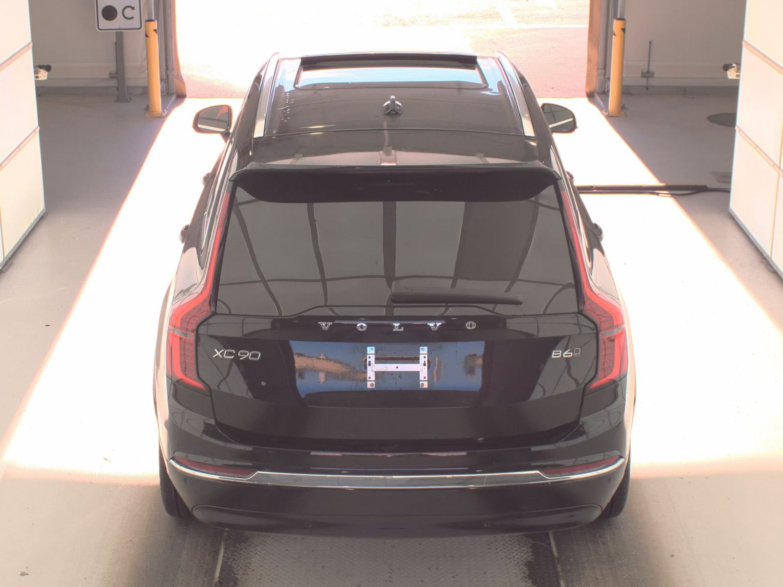 2025 Volvo XC90 B6 Plus AWD