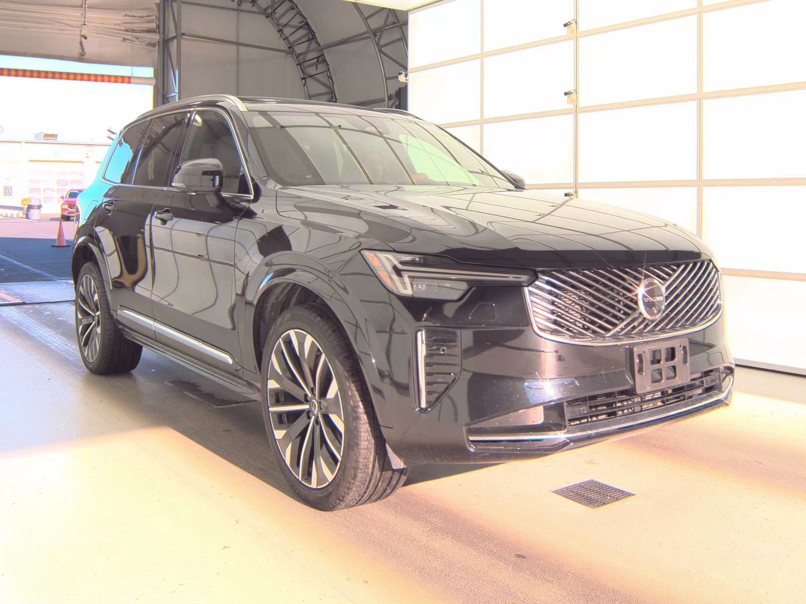 2025 Volvo XC90 B6 Plus AWD