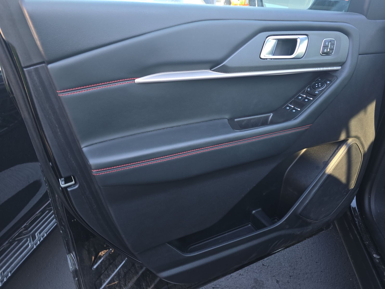 2025 Ford Explorer ST-Line AWD