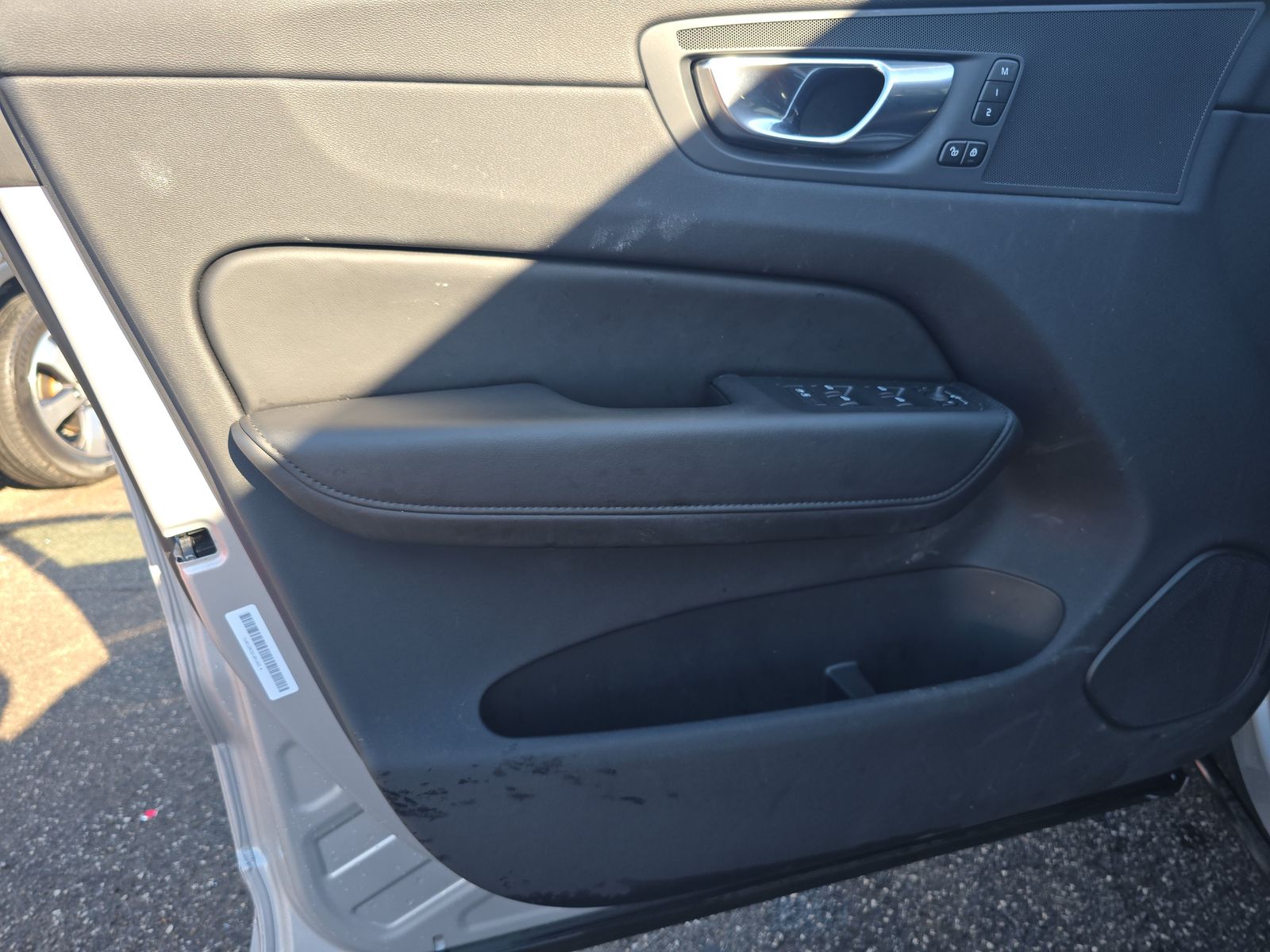 2025 Volvo XC60 B5 Plus AWD