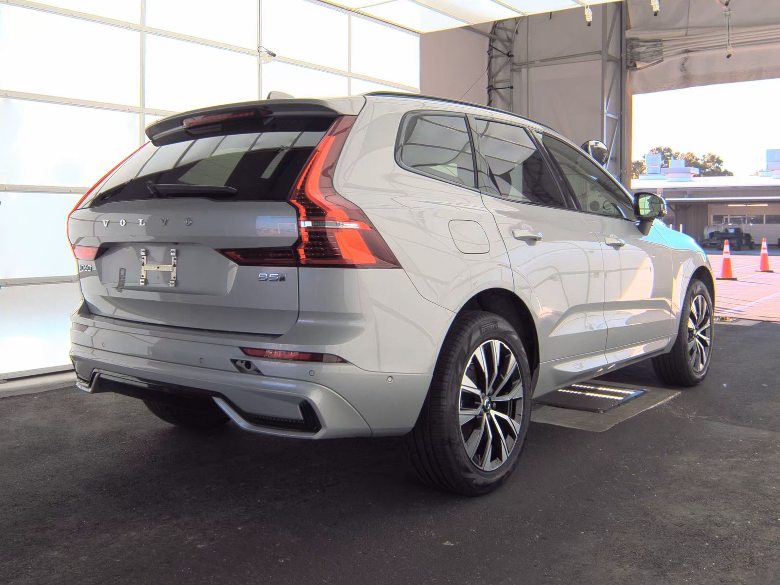2025 Volvo XC60 B5 Plus AWD