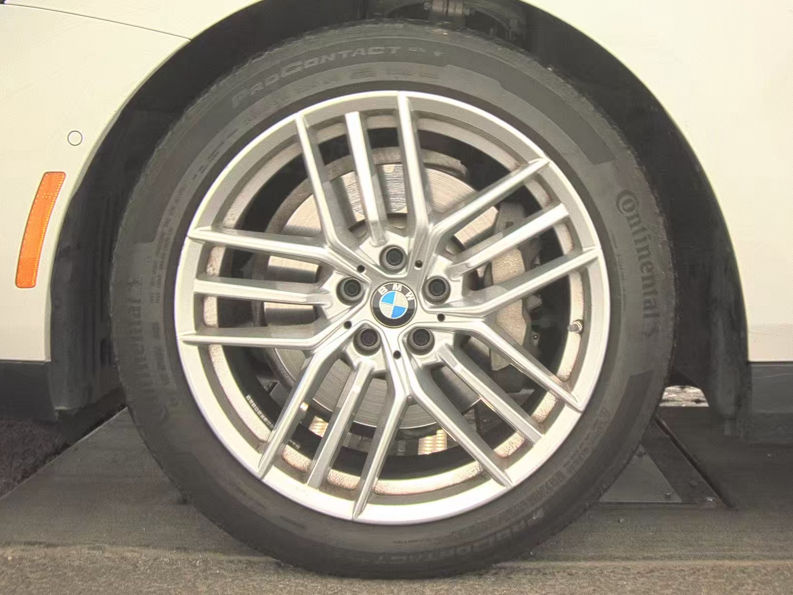 2025 BMW 5 Series 530i xDrive AWD