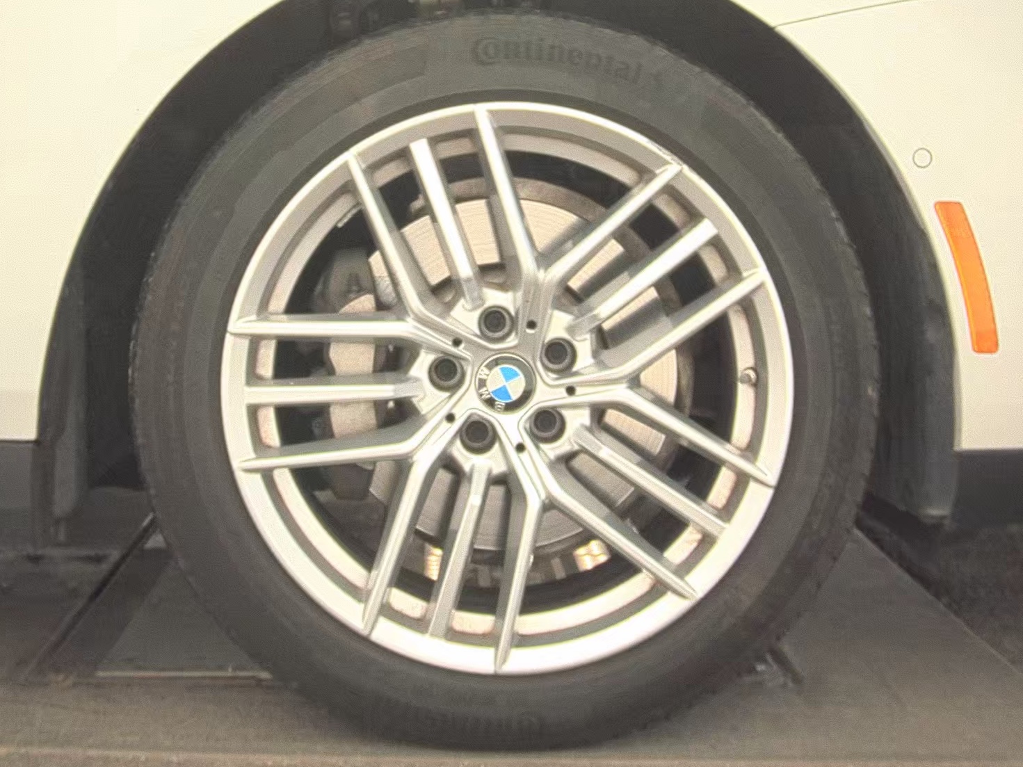 2025 BMW 5 Series 530i xDrive AWD