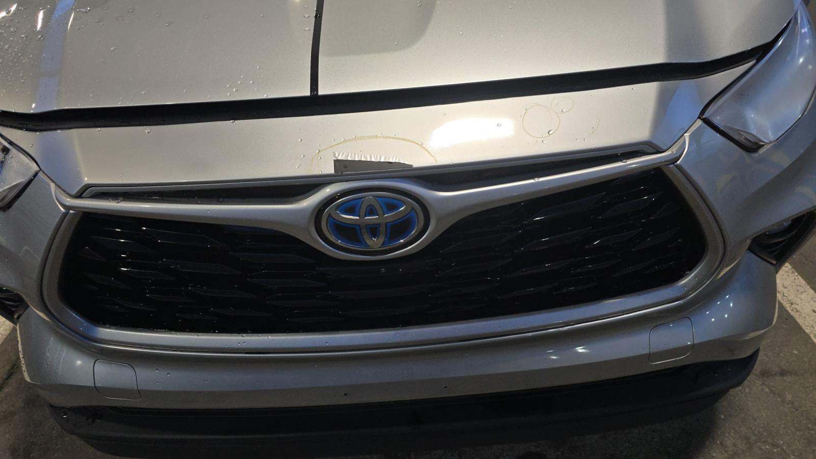 2023 Toyota Highlander Hybrid XLE FWD