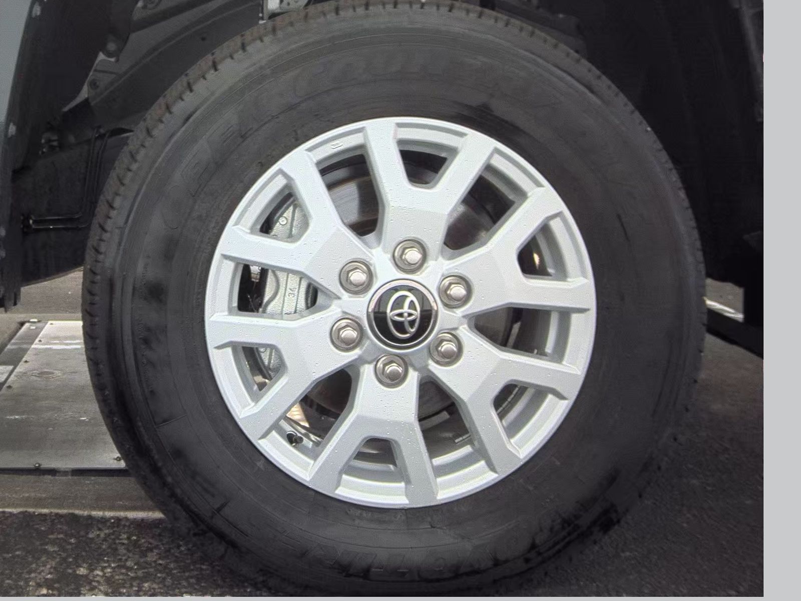 2025 Toyota Tacoma SR5 RWD