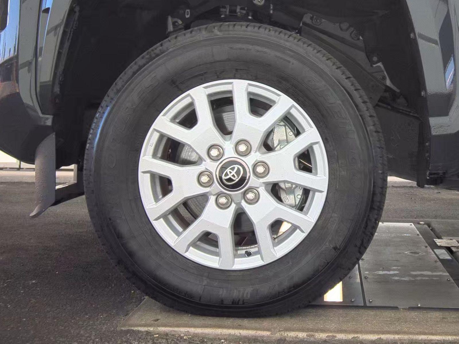 2025 Toyota Tacoma SR5 RWD