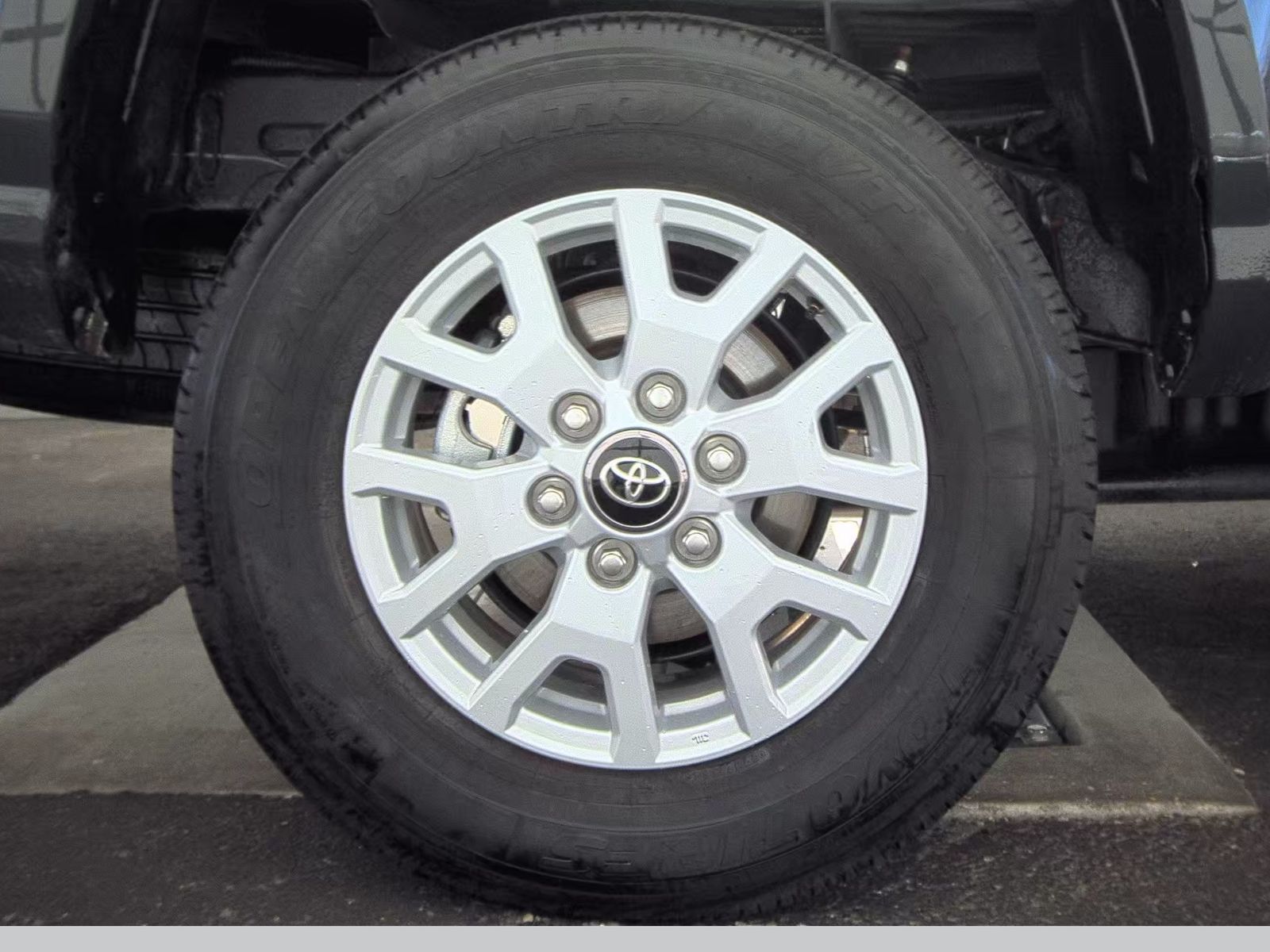 2025 Toyota Tacoma SR5 RWD