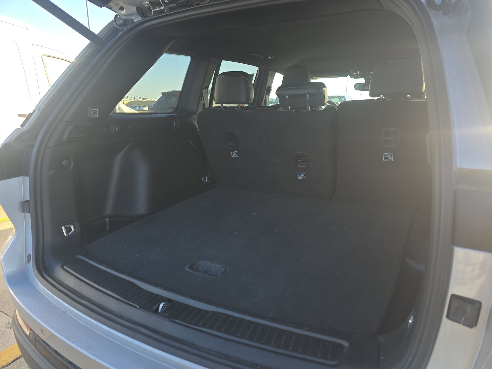 2024 Jeep Grand Cherokee Altitude AWD