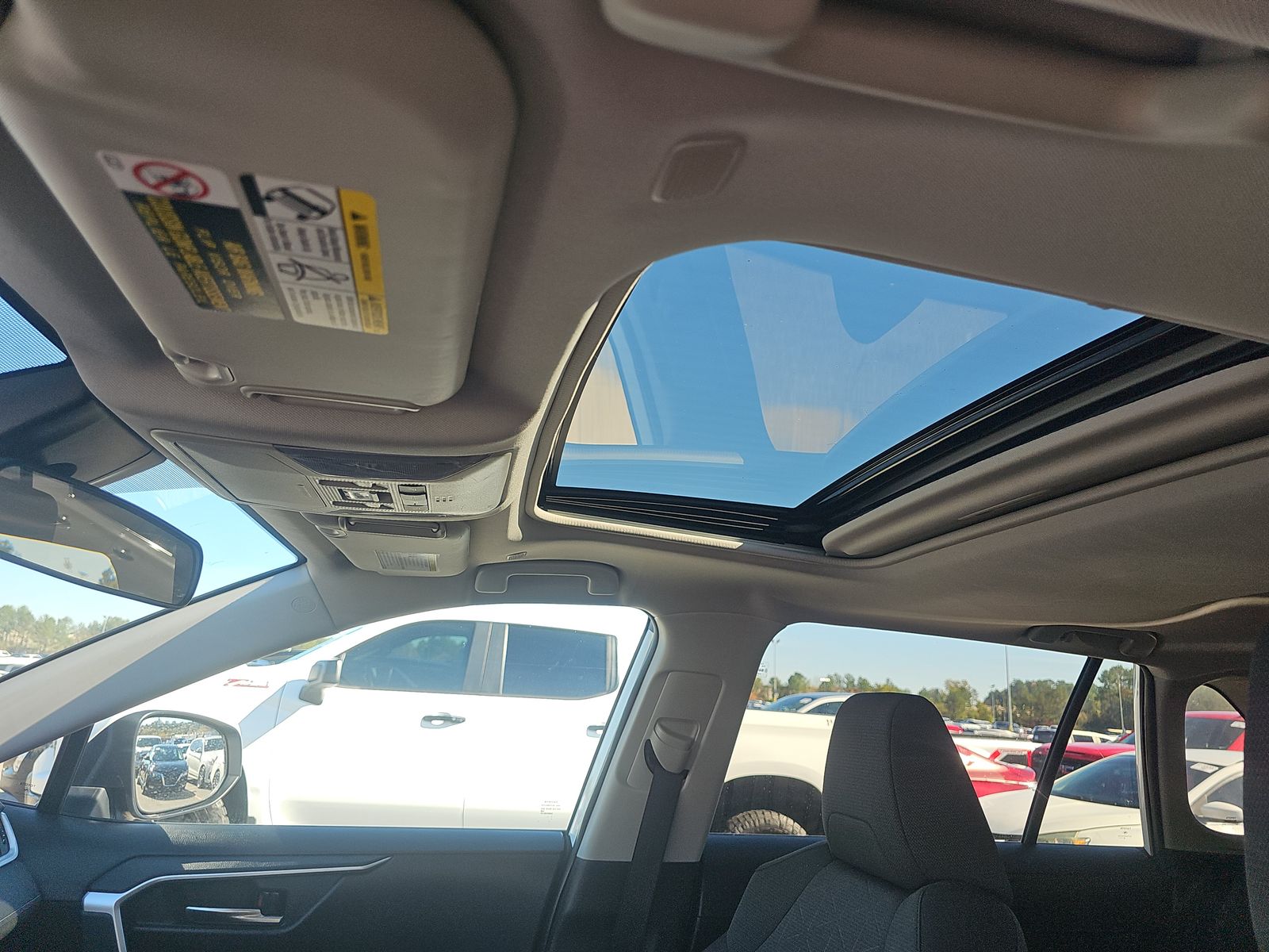 2023 Toyota RAV4 XLE FWD