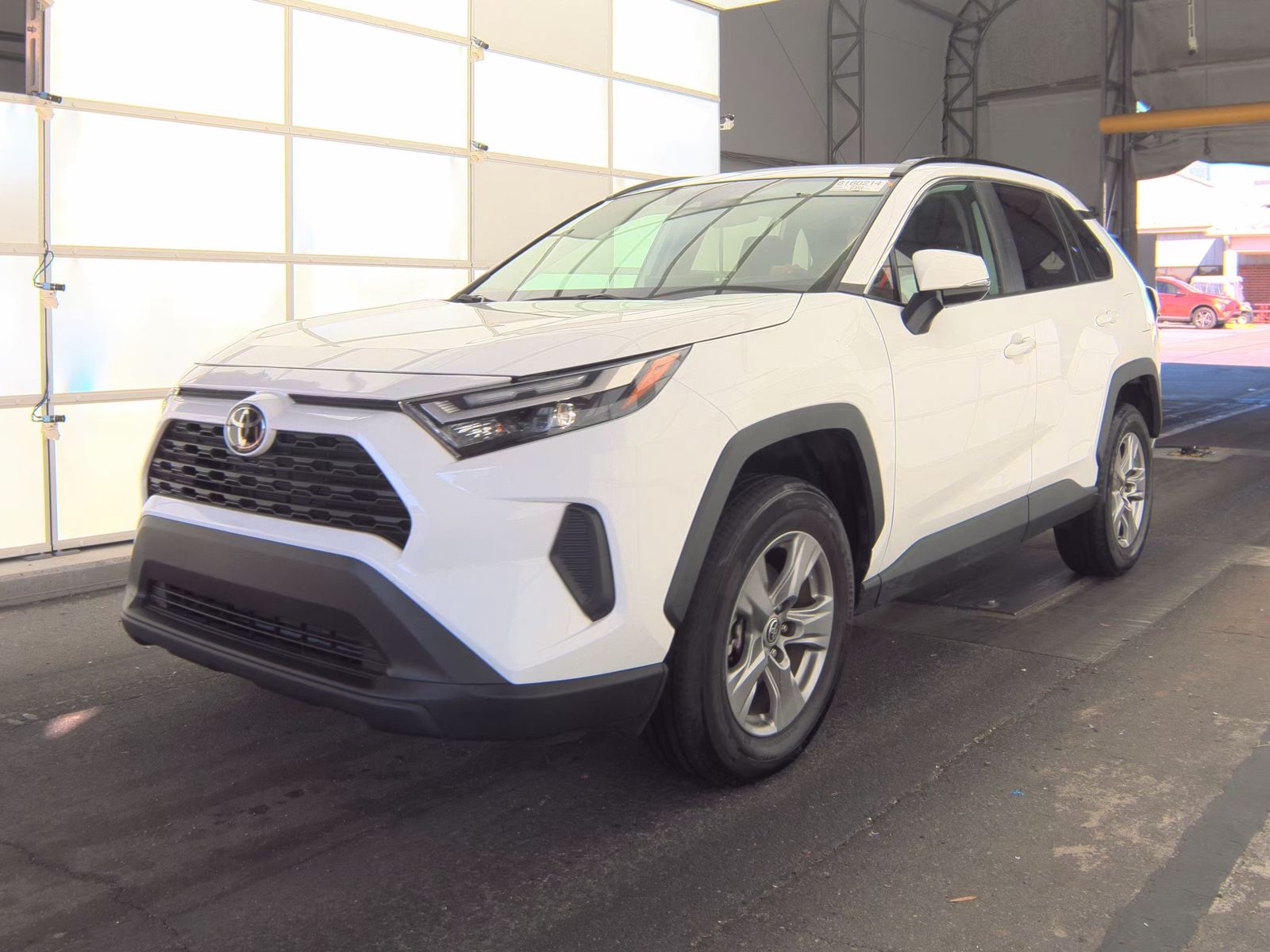 2023 Toyota RAV4 XLE FWD