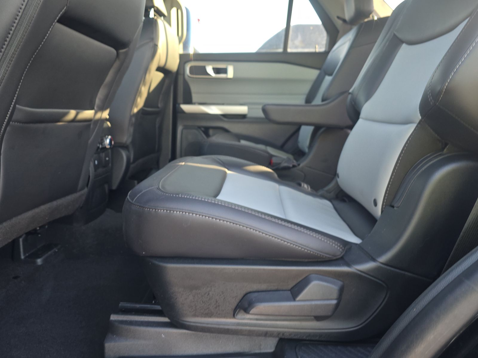 2023 Ford Explorer XLT AWD