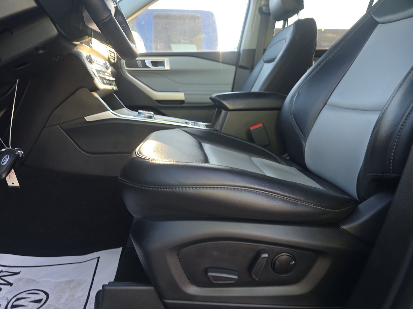 2023 Ford Explorer XLT AWD