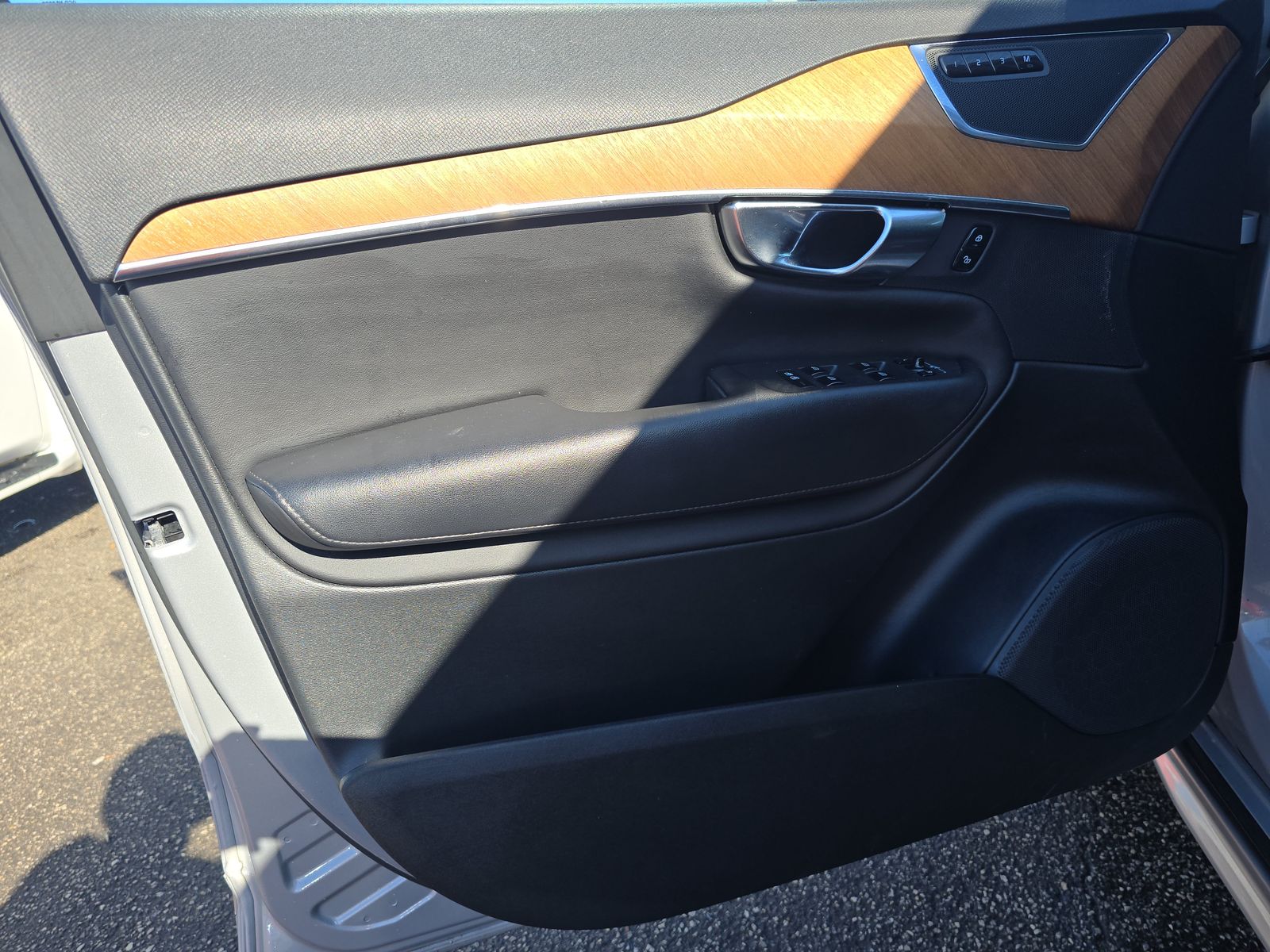 2023 Volvo XC90 B6 Plus AWD