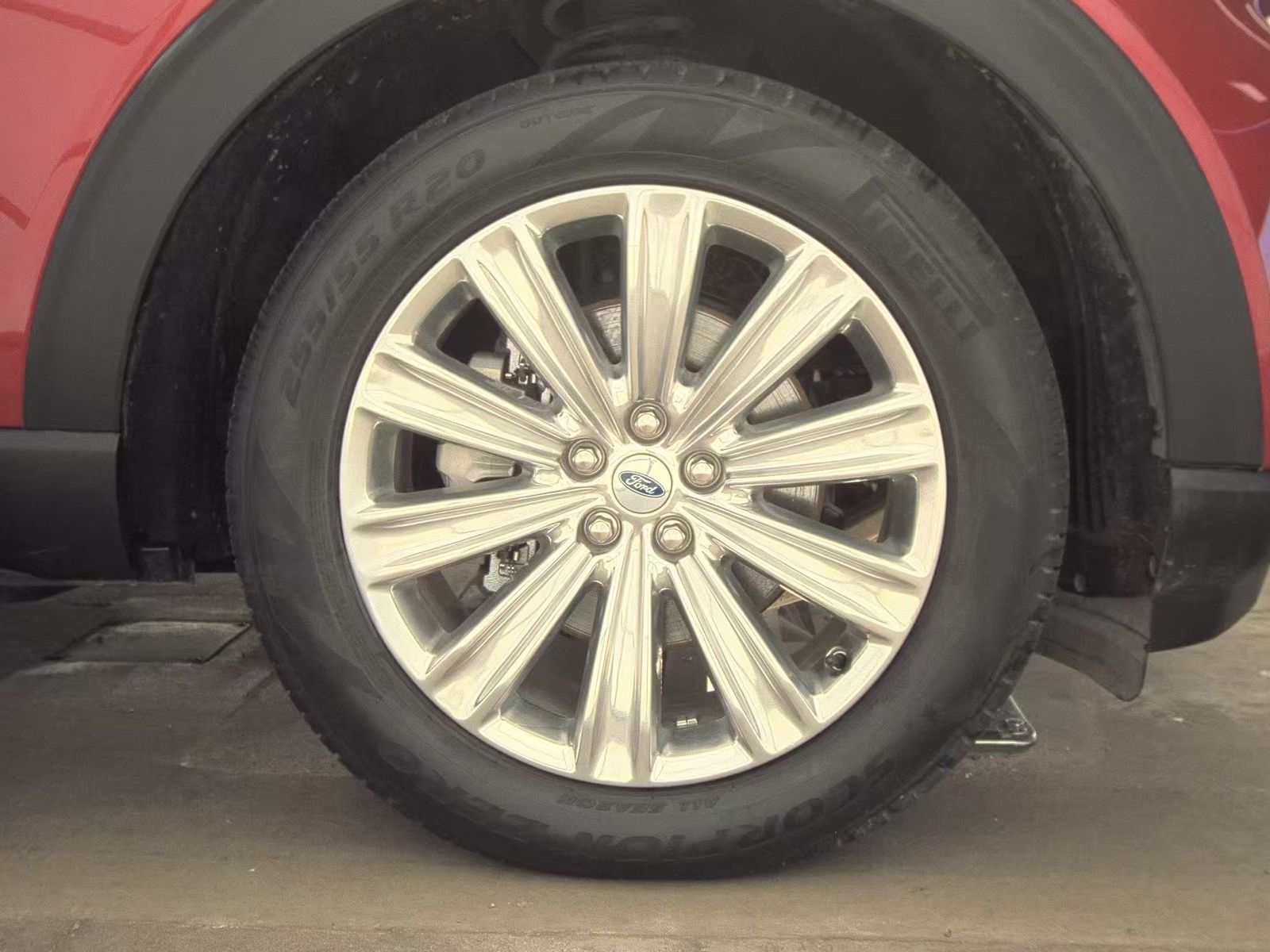 2023 Ford Explorer Limited FWD